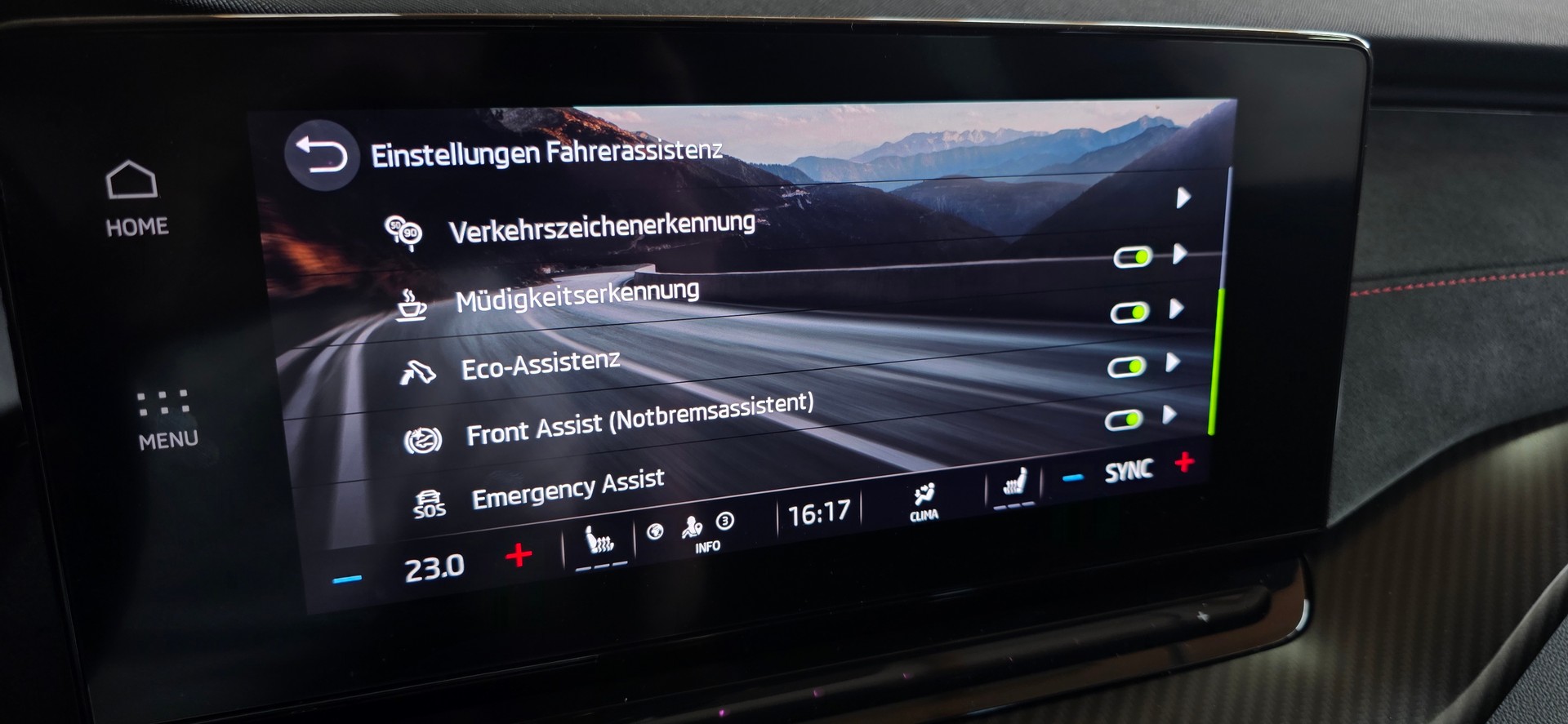 SKODA Octavia Combi 2.0 TDI DSG RS 4x4 *ACC&Spurhalteassistent*360°Kamera*Sitz-&Lenkradheizung*Massagefunktion*-image-23