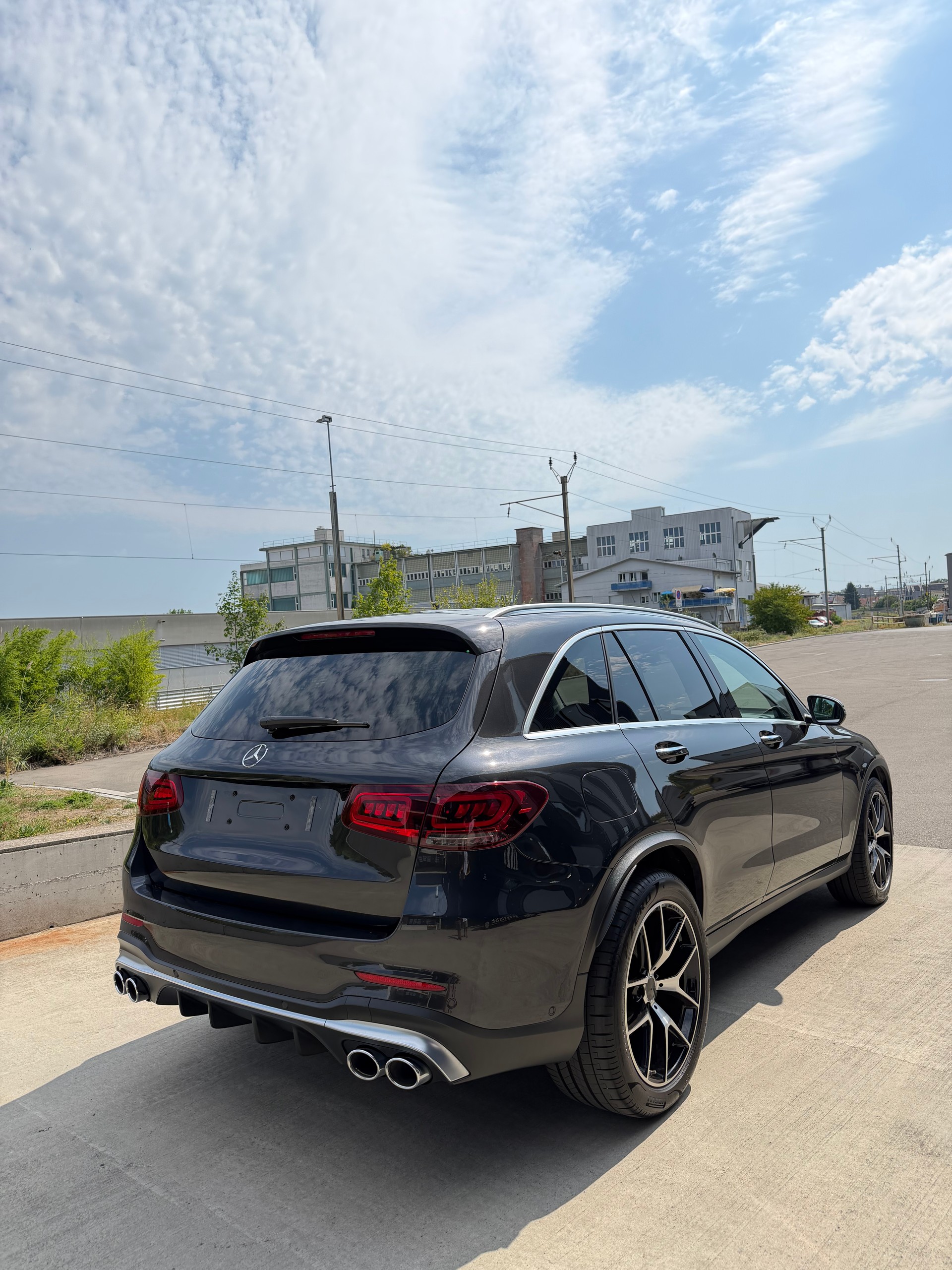 MERCEDES-BENZ GLC 43 AMG 4Matic 9G-Tronic-image-2