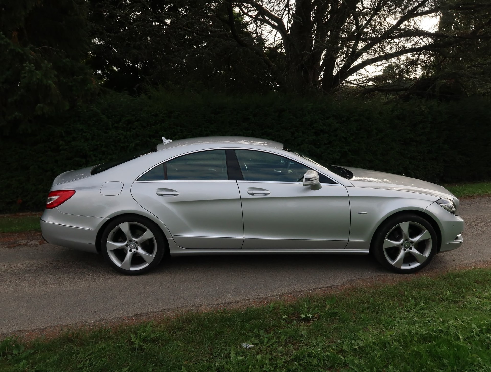 MERCEDES-BENZ CLS 350 CDI 1er main PN 124'800.--showroom-element-3