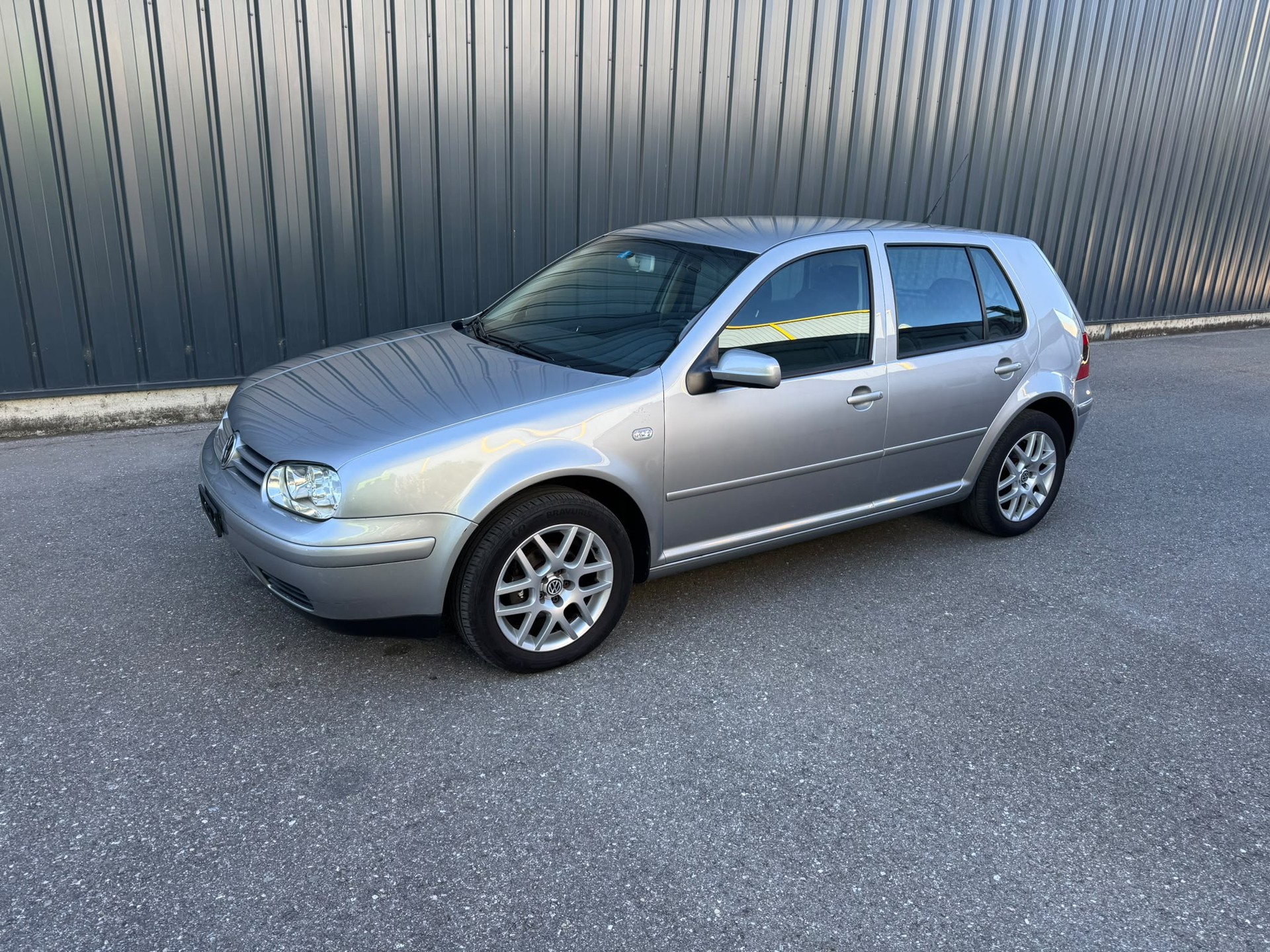 VW Golf 1.6 16V Pacific-image-0