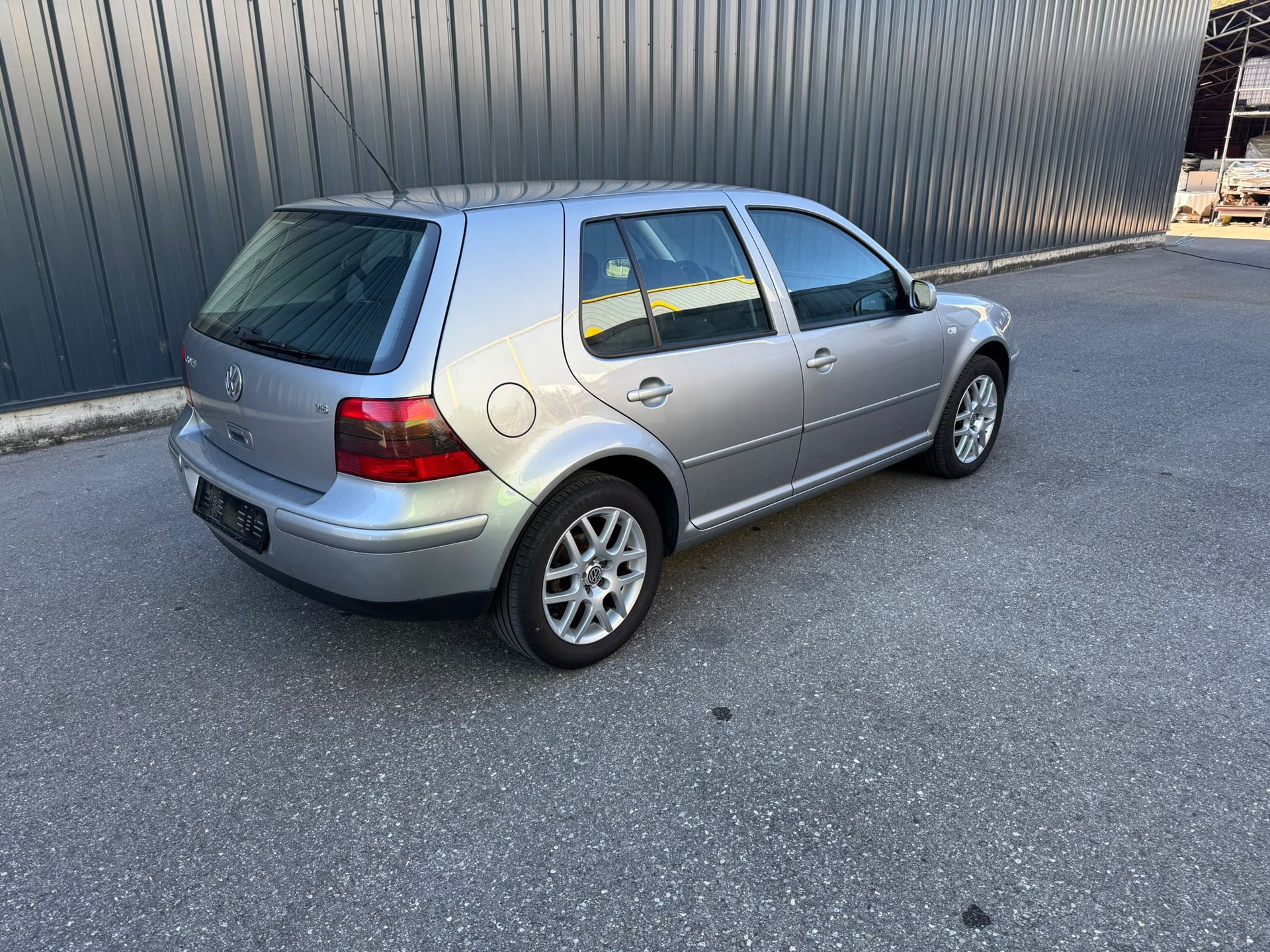 VW Golf 1.6 16V Pacific-image-3