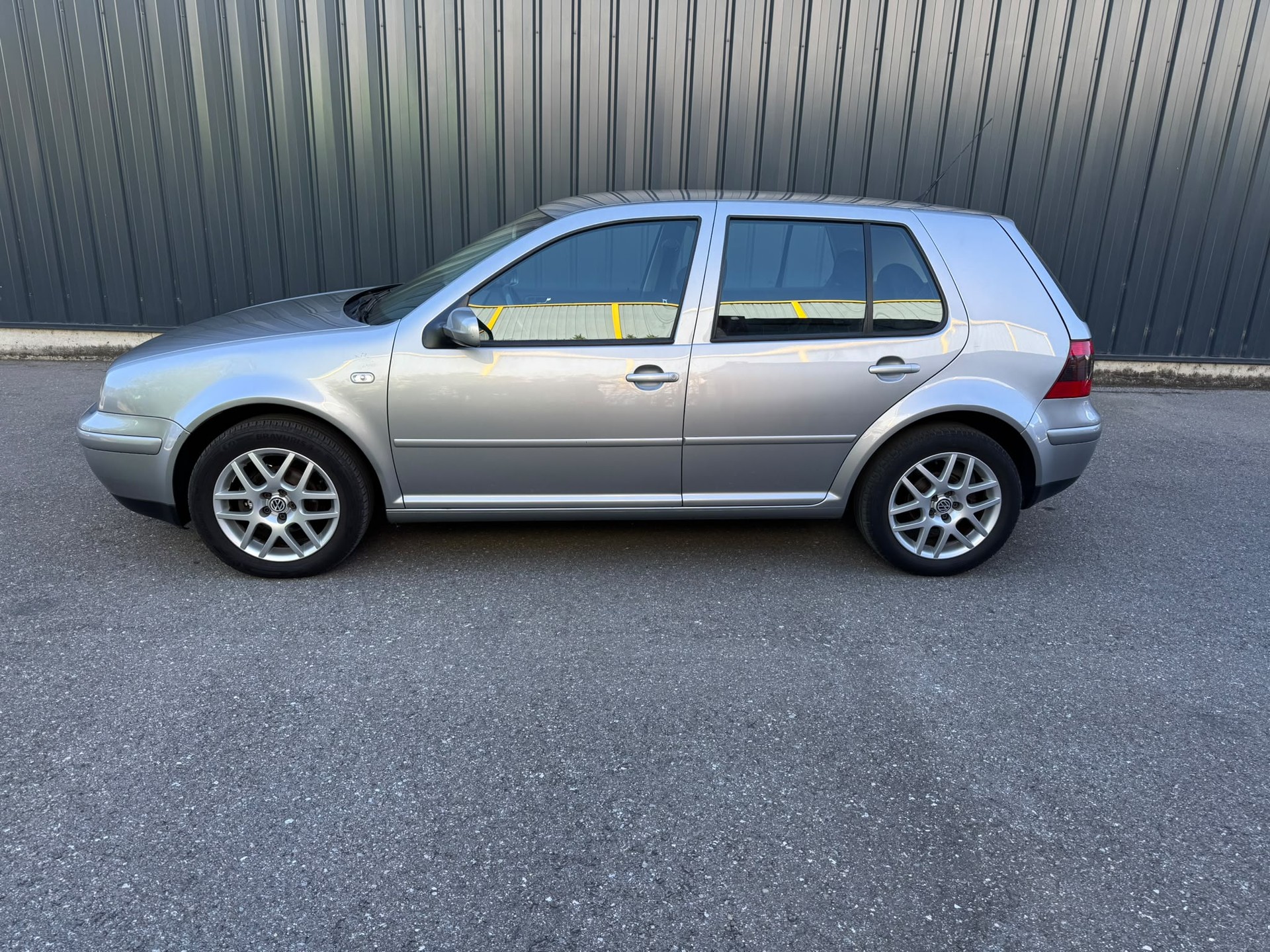 VW Golf 1.6 16V Pacific-image-8
