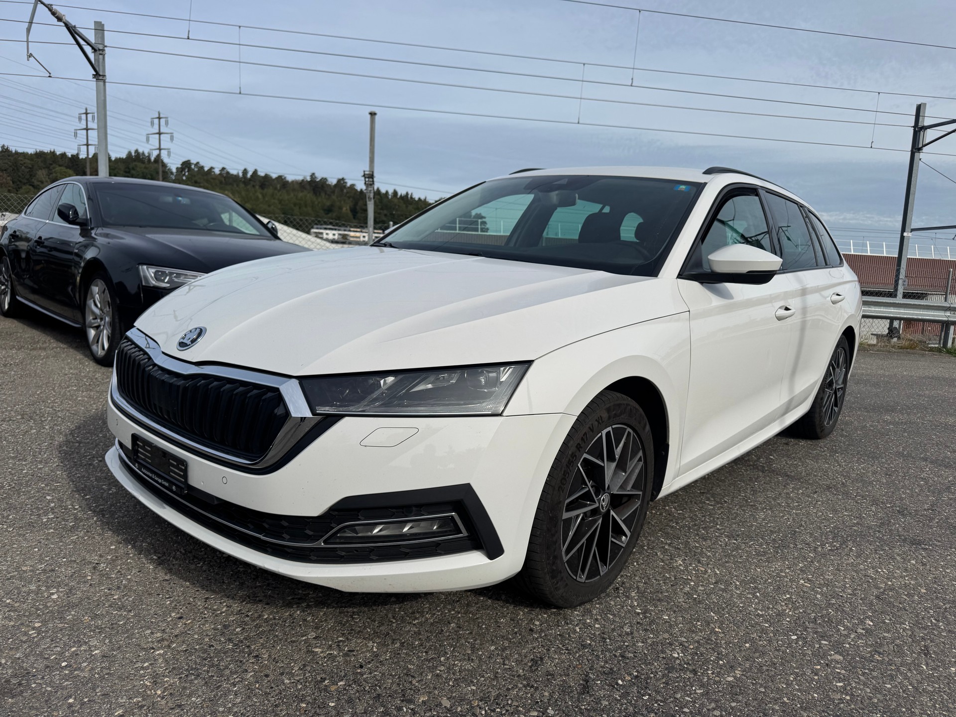 SKODA Octavia Combi 2.0 TDI DSG Style-image-0