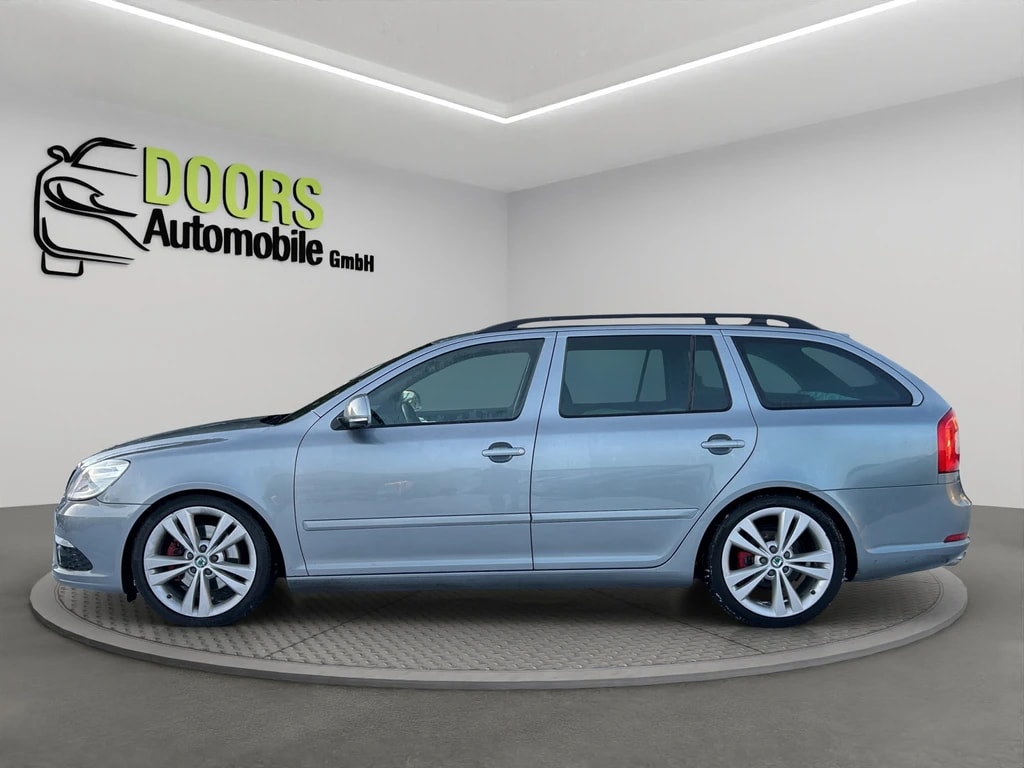 SKODA Octavia Combi 2.0 TDI RS DSG-image-6