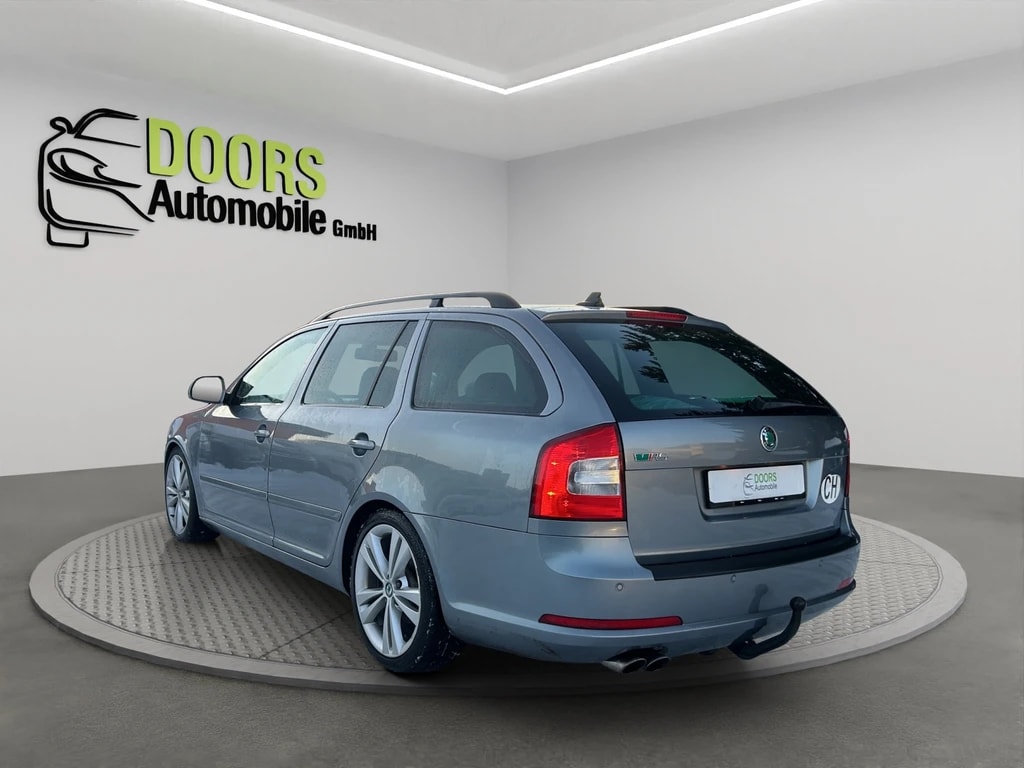 SKODA Octavia Combi 2.0 TDI RS DSG-image-5