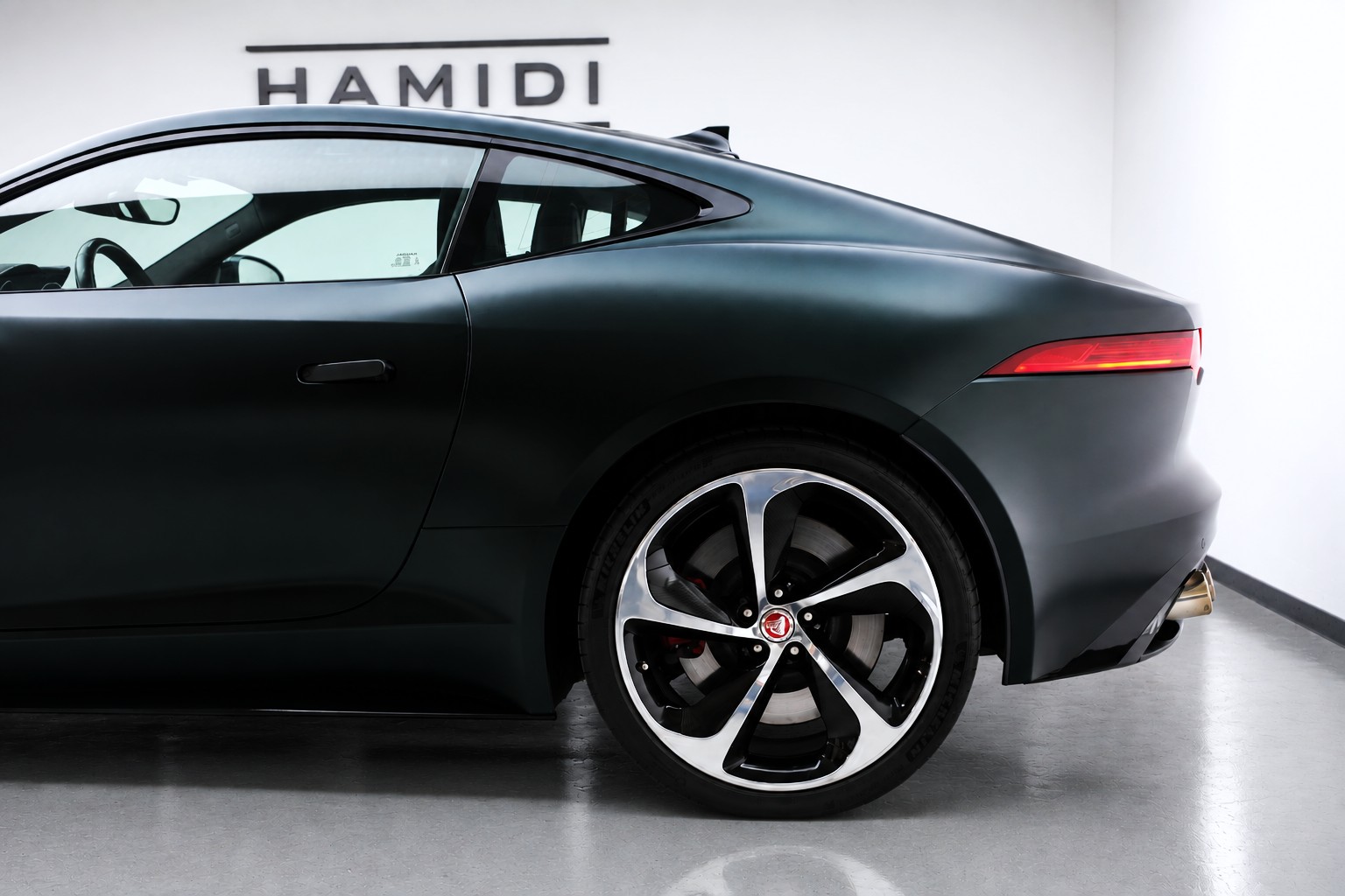 JAGUAR F-Type Coupé R 5.0 V8 S/C AWD-image-9