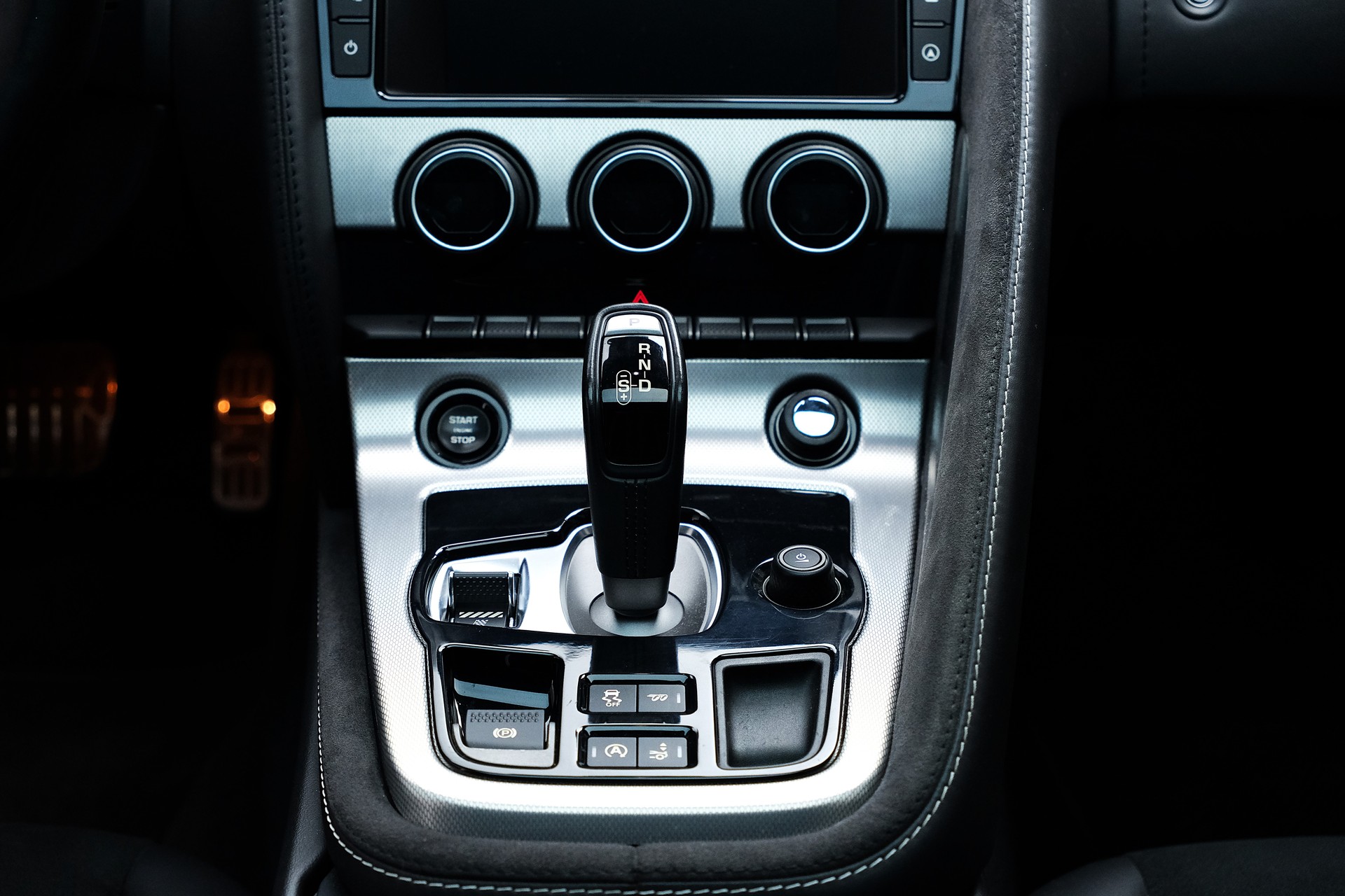 JAGUAR F-Type Coupé R 5.0 V8 S/C AWD-image-20
