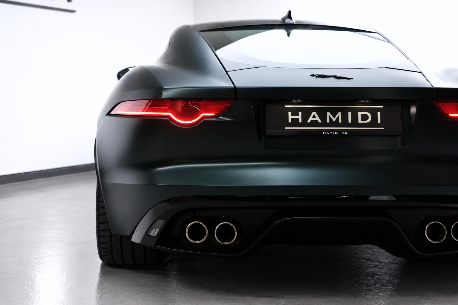JAGUAR F-Type Coupé R 5.0 V8 S/C AWD-image-6