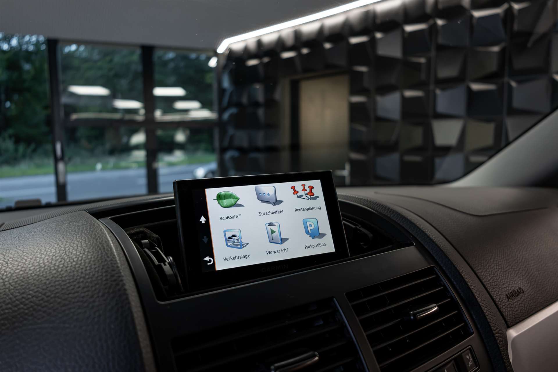 VW Touareg 5.0 TDI V10 Automatic-image-14