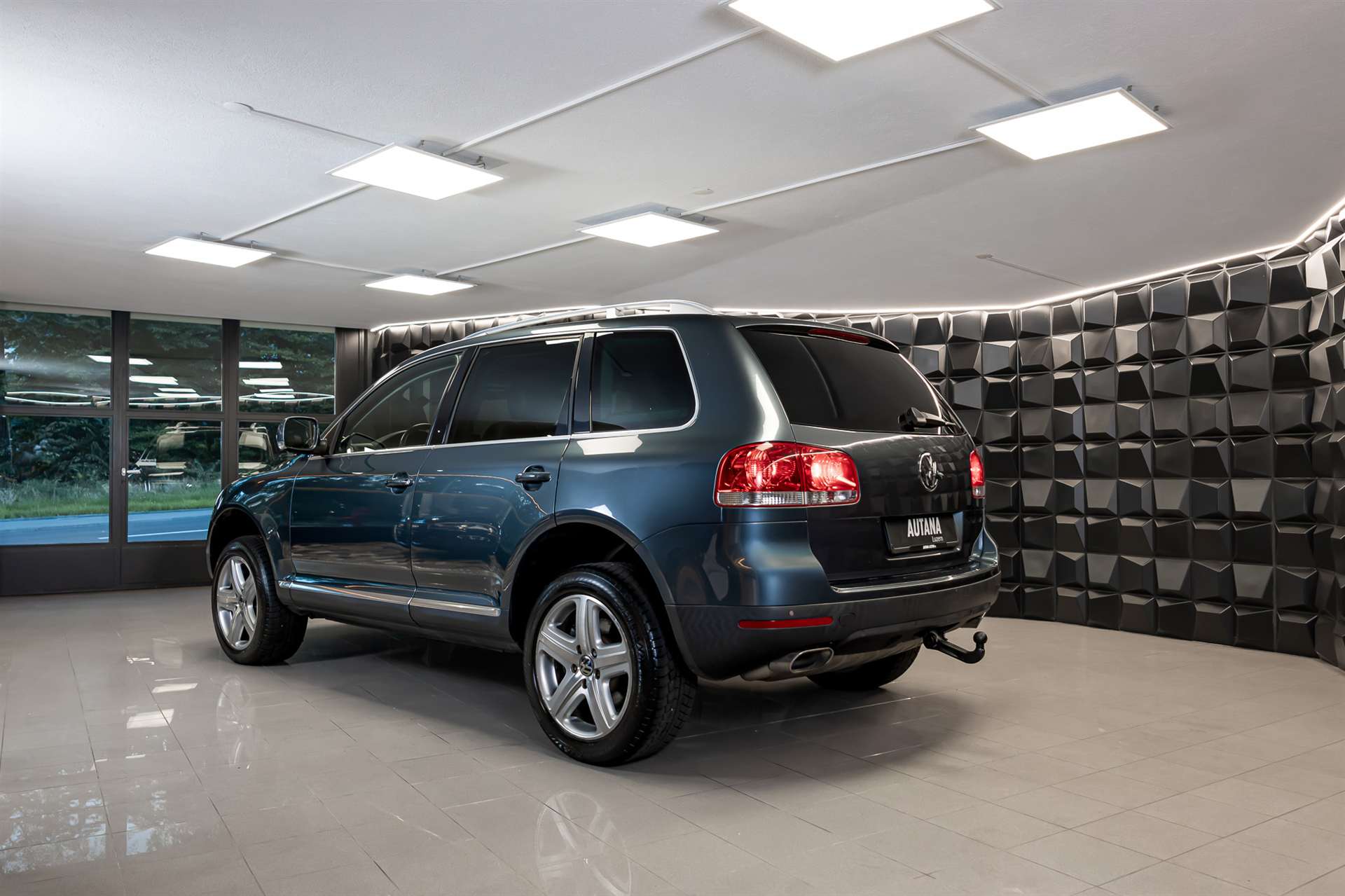 VW Touareg 5.0 TDI V10 Automatic-image-2