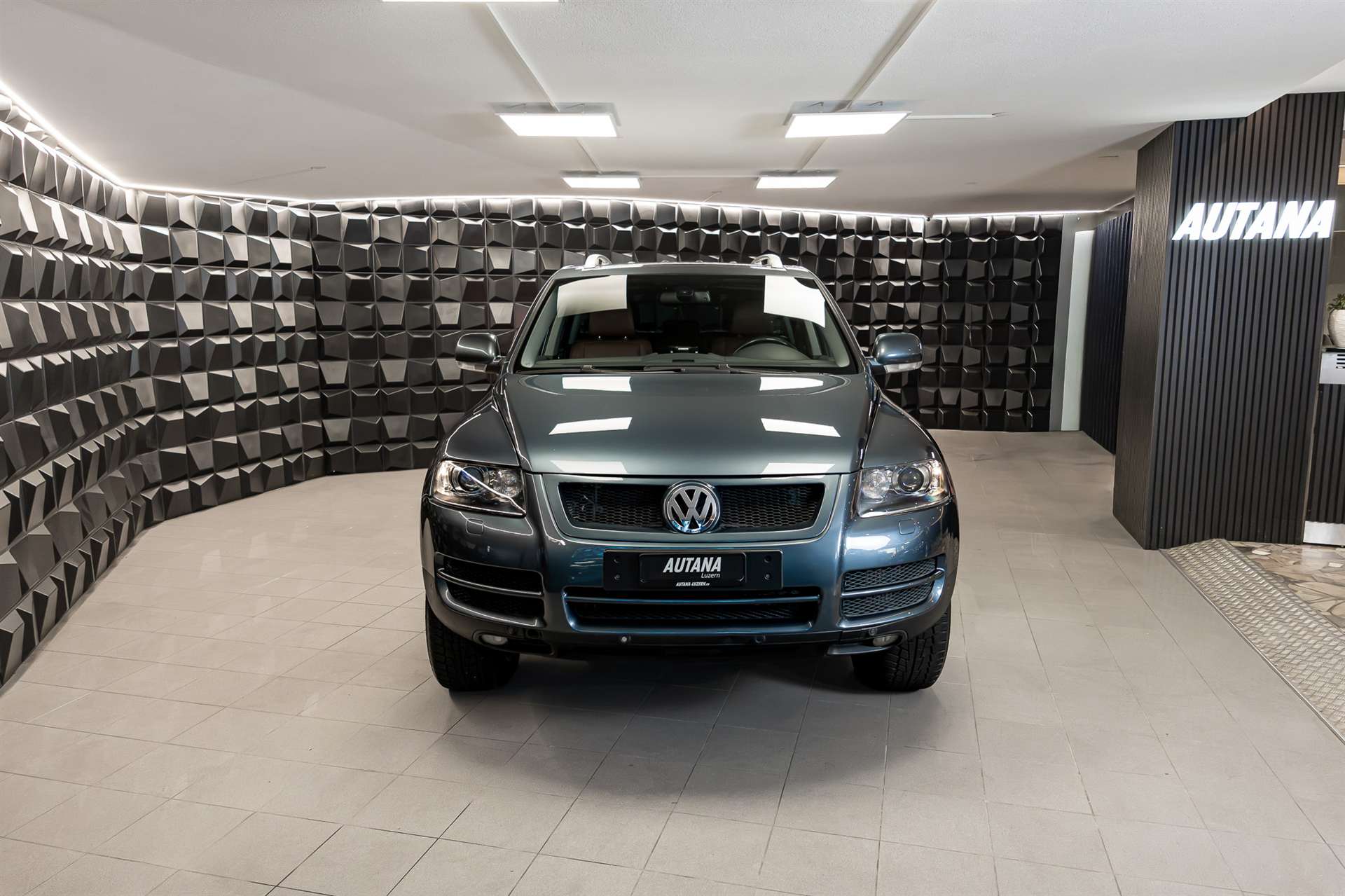 VW Touareg 5.0 TDI V10 Automatic-image-3