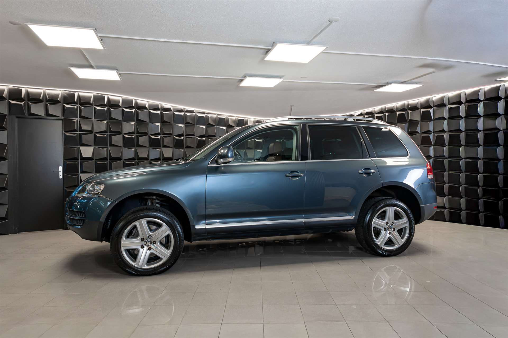 VW Touareg 5.0 TDI V10 Automatic-image-1
