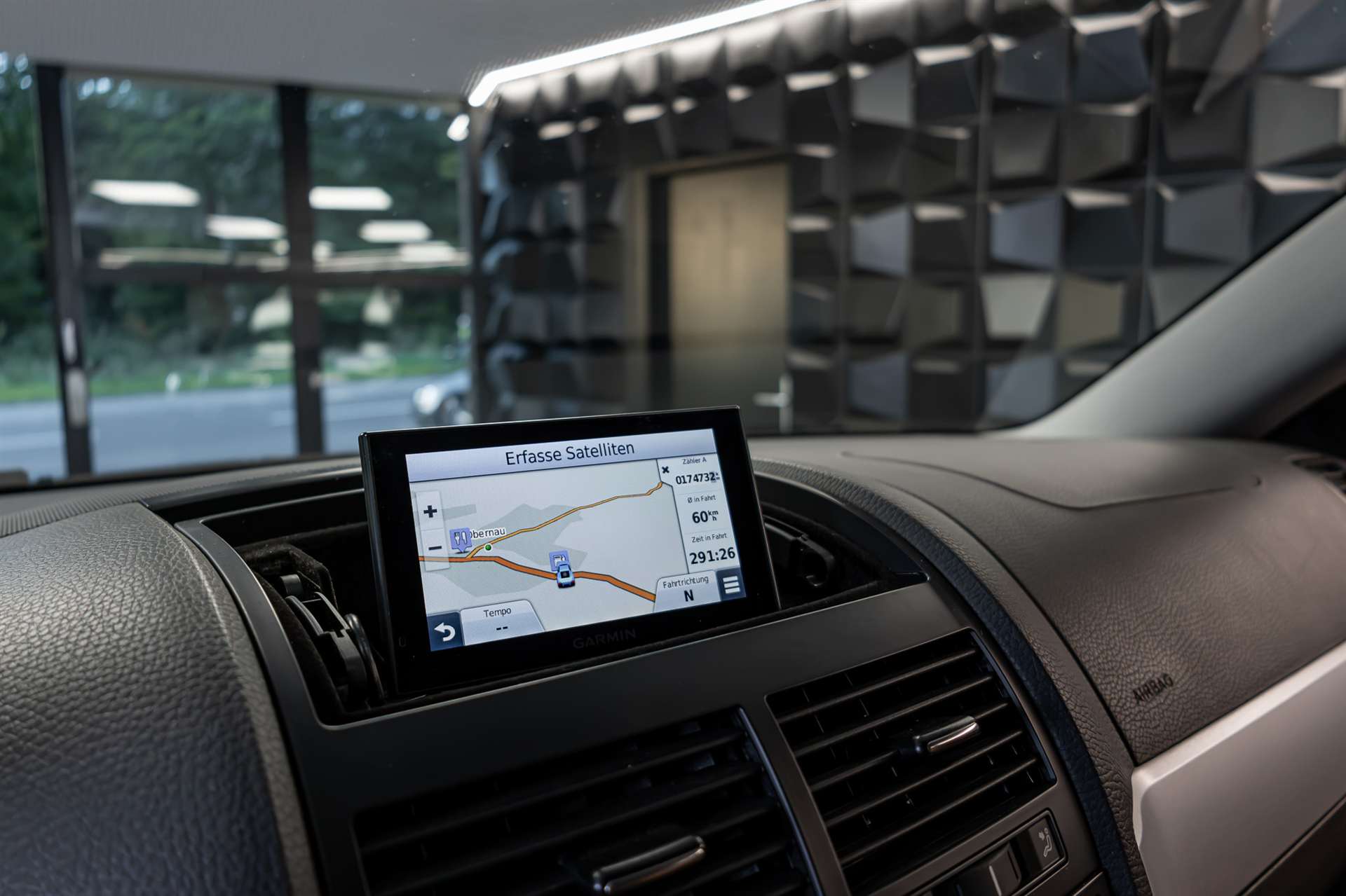 VW Touareg 5.0 TDI V10 Automatic-image-15