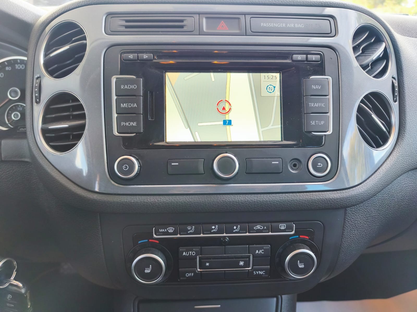 VW Tiguan 2.0 TDI BMT Cup 4Motion DSG-image-11