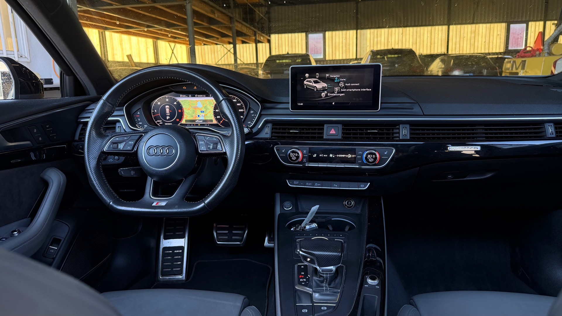 AUDI A4 Avant 3.0 TDI Sport quattro tiptronic-image-9