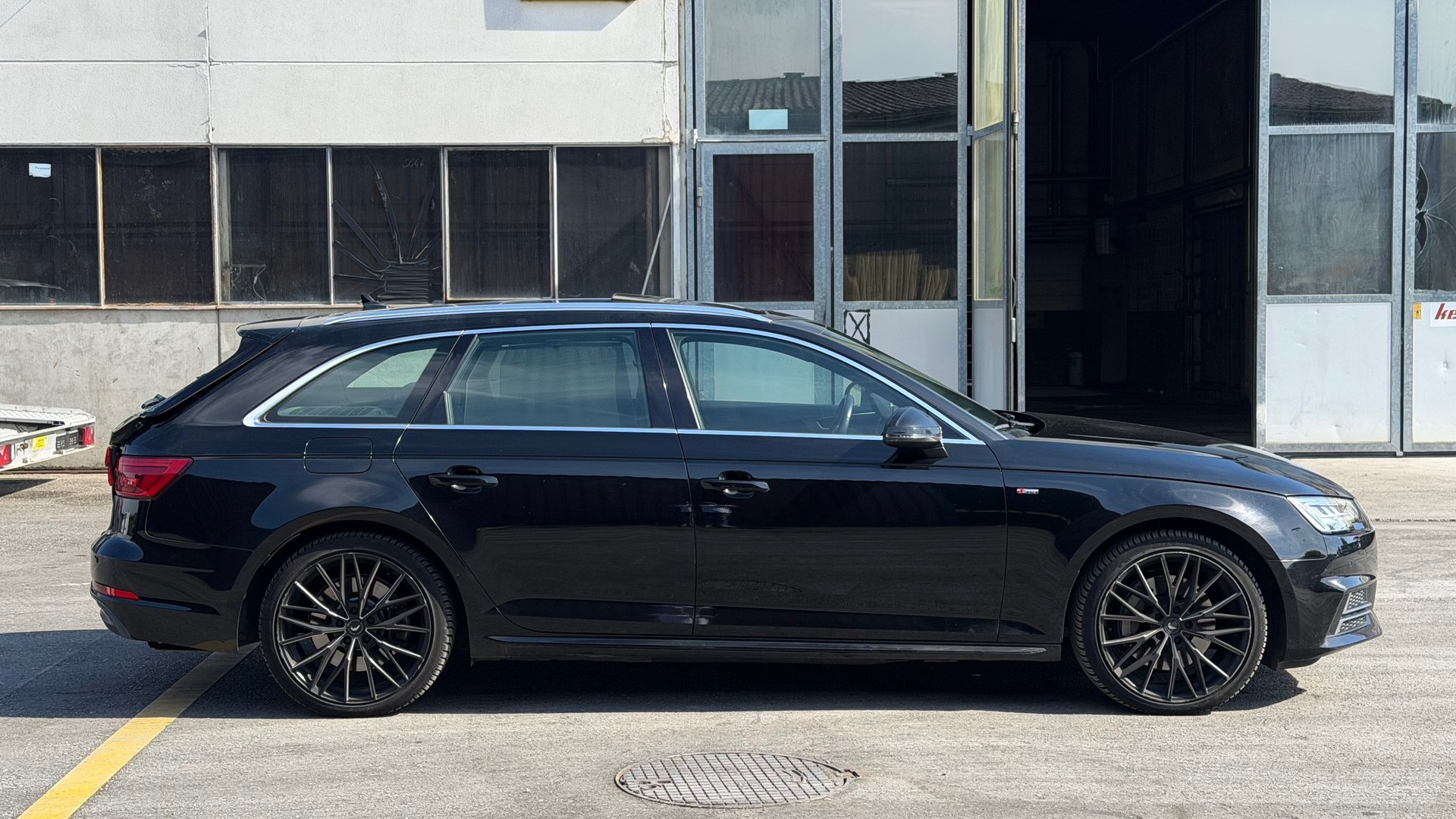 AUDI A4 Avant 3.0 TDI Sport quattro tiptronic-image-7