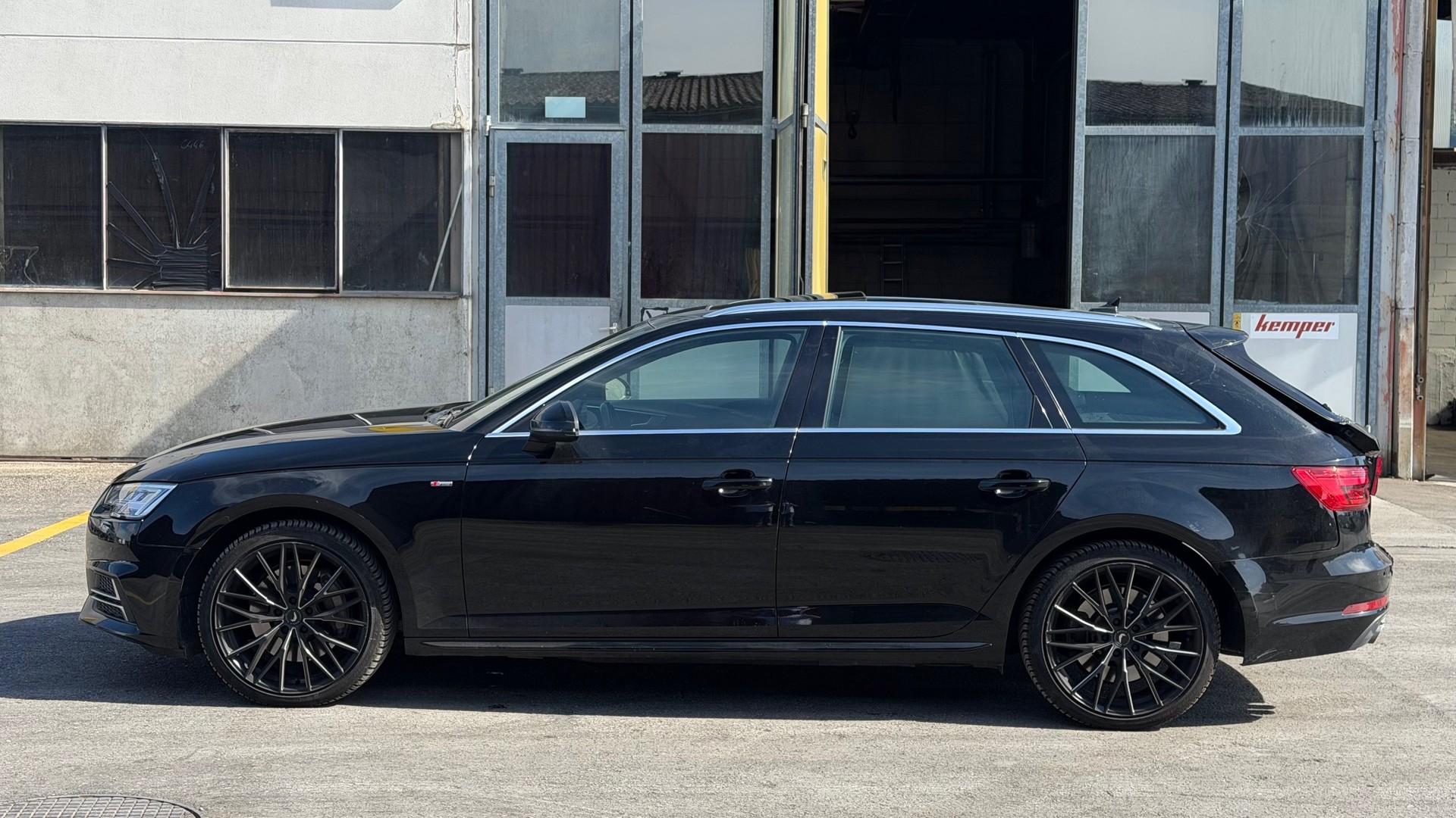 AUDI A4 Avant 3.0 TDI Sport quattro tiptronic-image-3