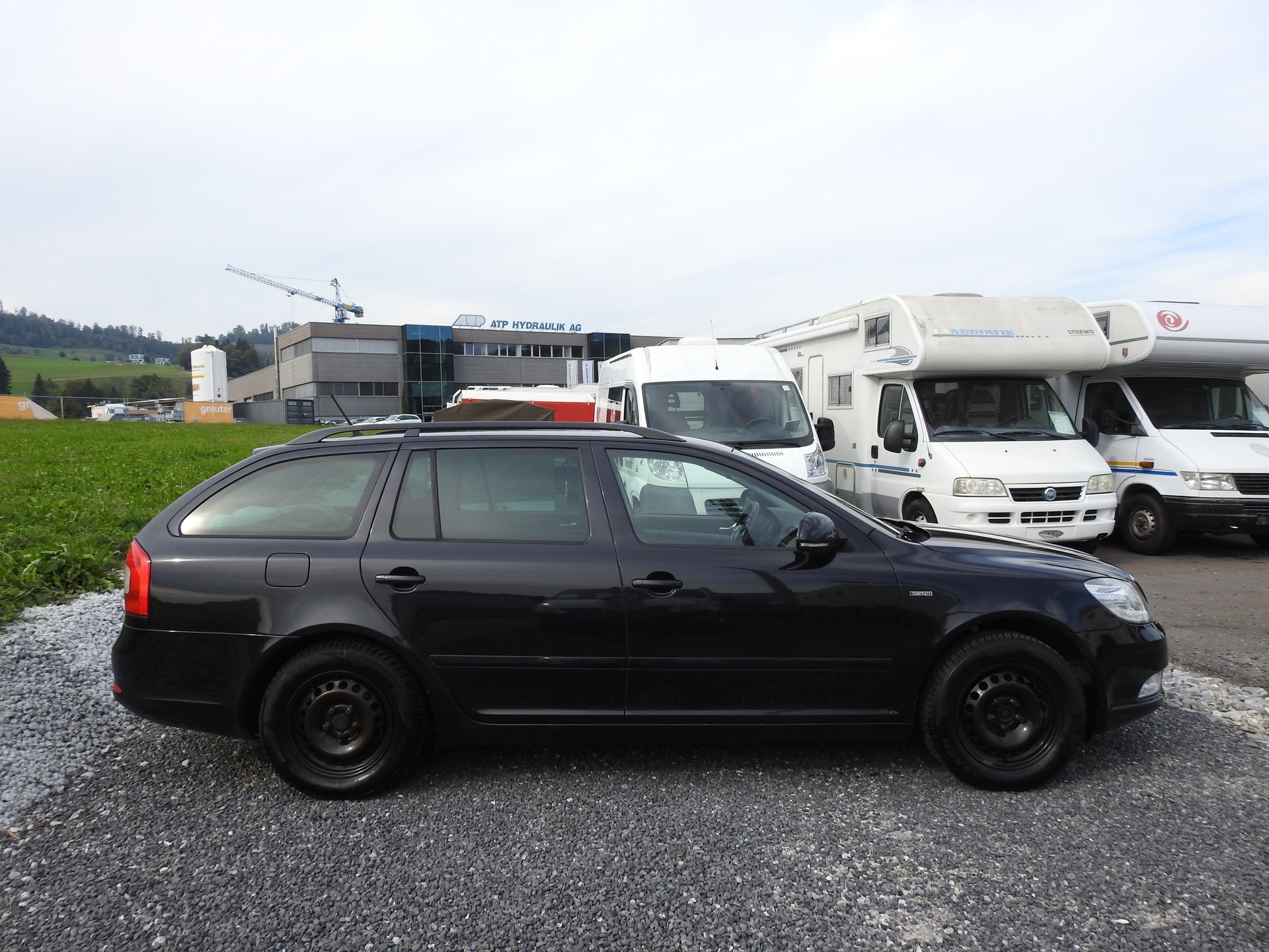 SKODA Octavia Combi 1.4 TSI Ambition-image-6