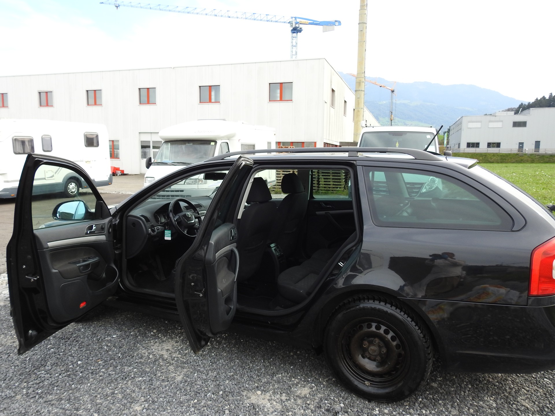 SKODA Octavia Combi 1.4 TSI Ambition-image-15