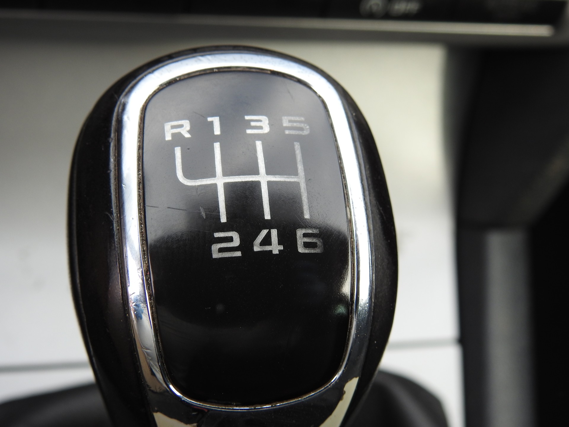 SKODA Octavia Combi 1.4 TSI Ambition-image-18