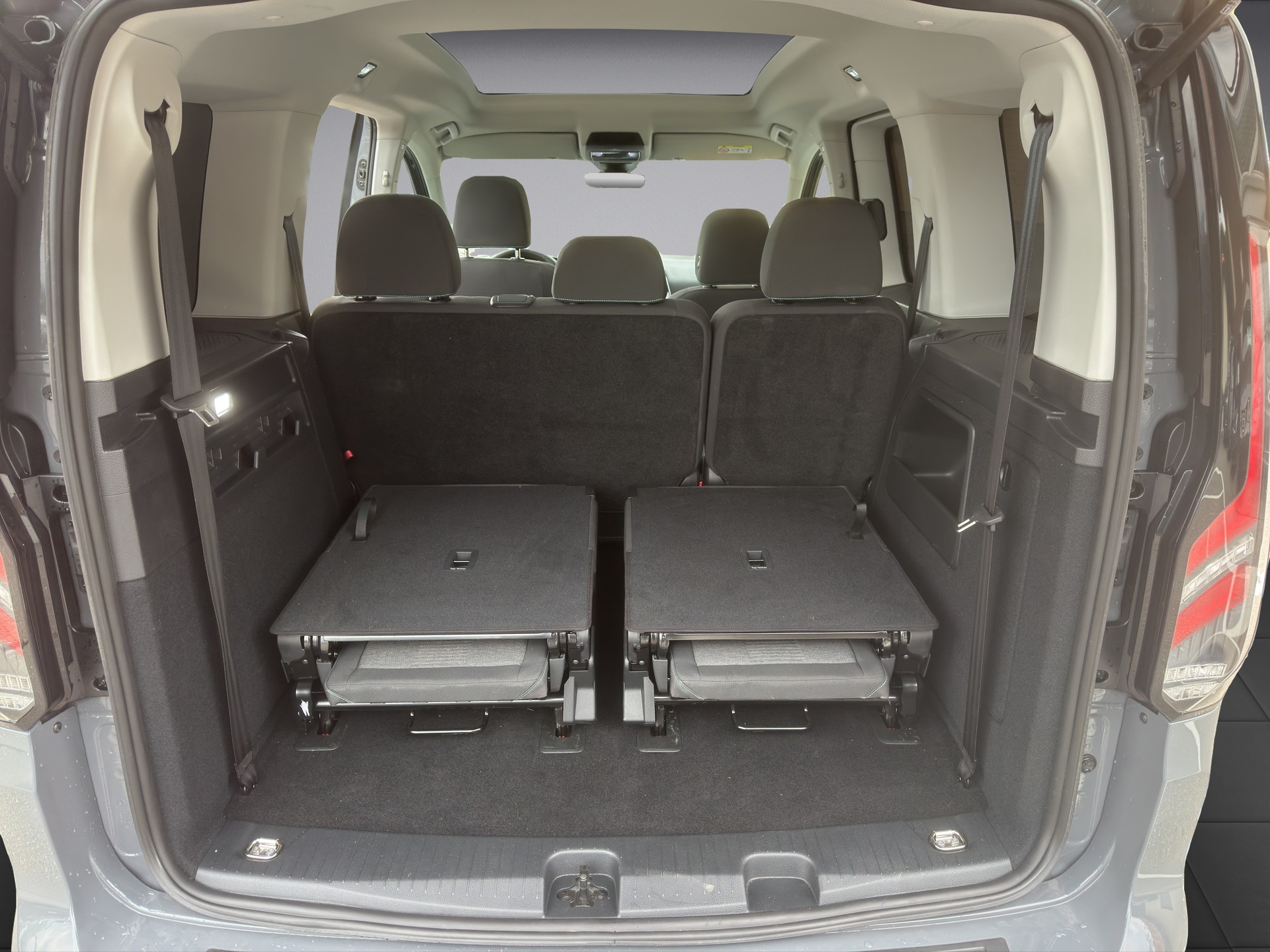 FORD TOURNEO Connect 2.0 EcoBlue 122 Active-image-5
