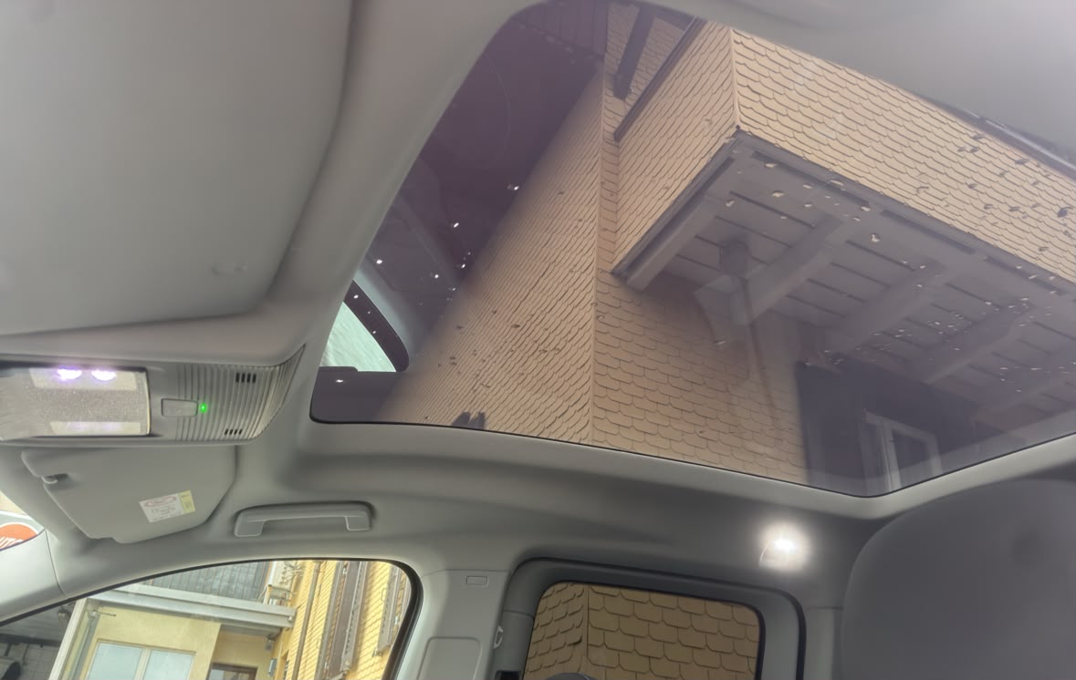 FORD TOURNEO Connect 2.0 EcoBlue 122 Active-image-11