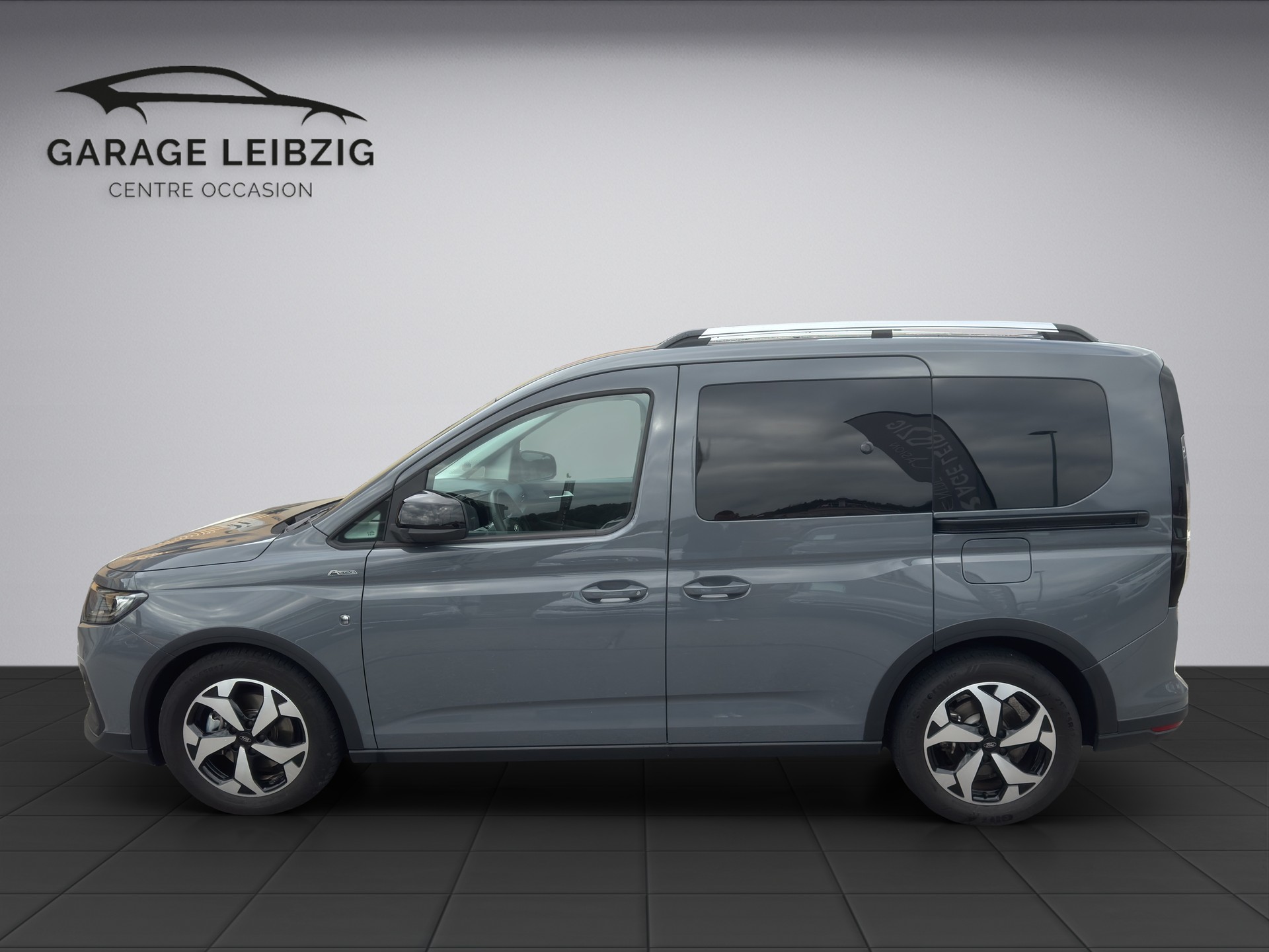 FORD TOURNEO Connect 2.0 EcoBlue 122 Active-image-1