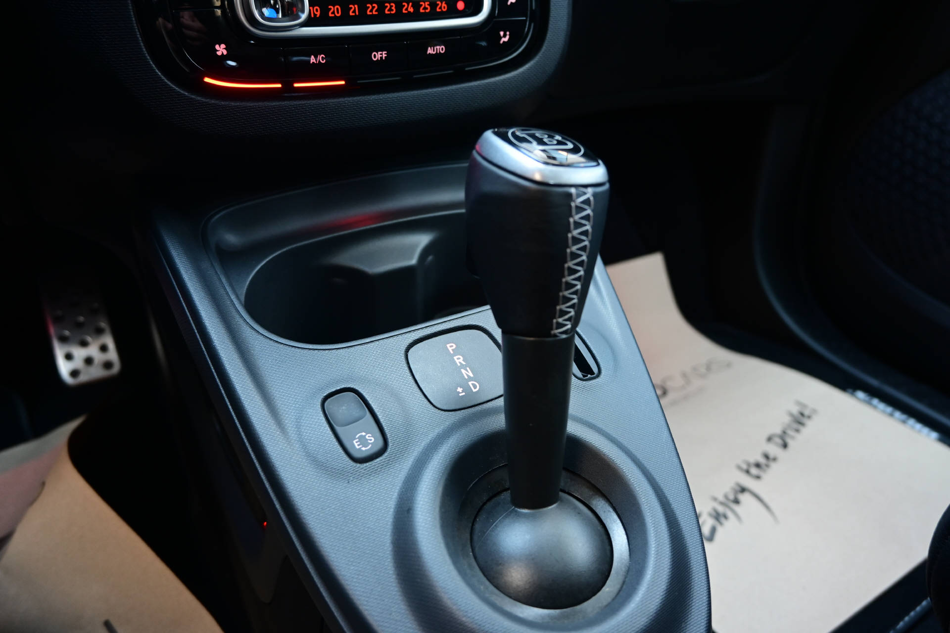 SMART Fortwo Coupé 0.9 Brabus Xclusive *Mattlackierung*Leder*-image-12