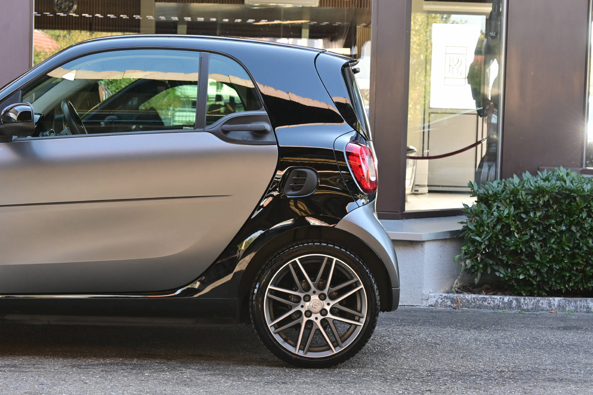 SMART Fortwo Coupé 0.9 Brabus Xclusive *Mattlackierung*Leder*-image-5
