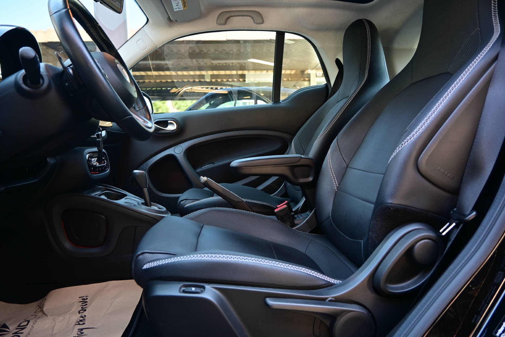 SMART Fortwo Coupé 0.9 Brabus Xclusive *Mattlackierung*Leder*-image-10