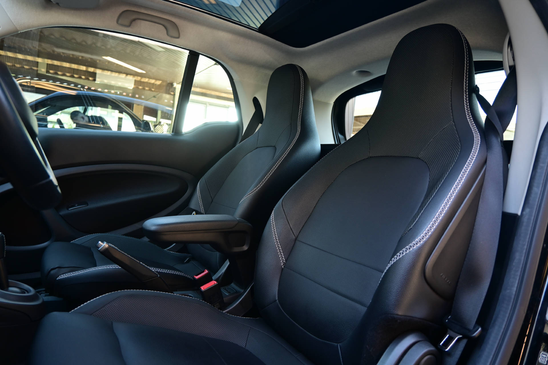 SMART Fortwo Coupé 0.9 Brabus Xclusive *Mattlackierung*Leder*-image-11
