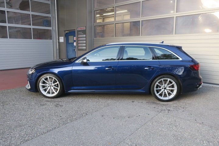 AUDI RS4 Avant 2.9 TFSI quattro tiptronic-image-3