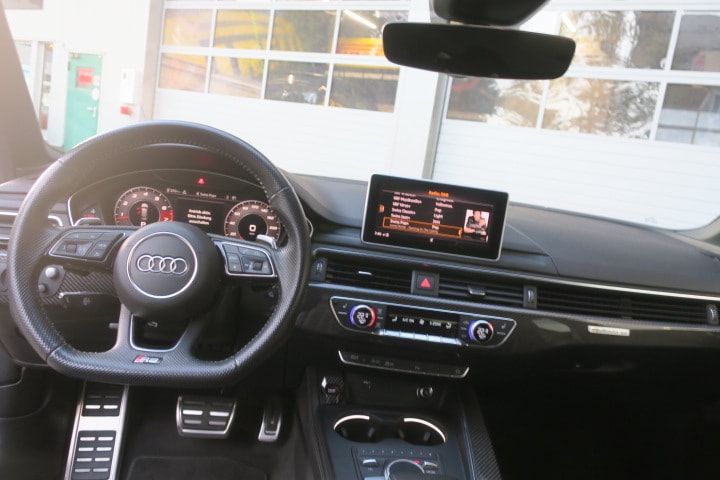 AUDI RS4 Avant 2.9 TFSI quattro tiptronic-image-8