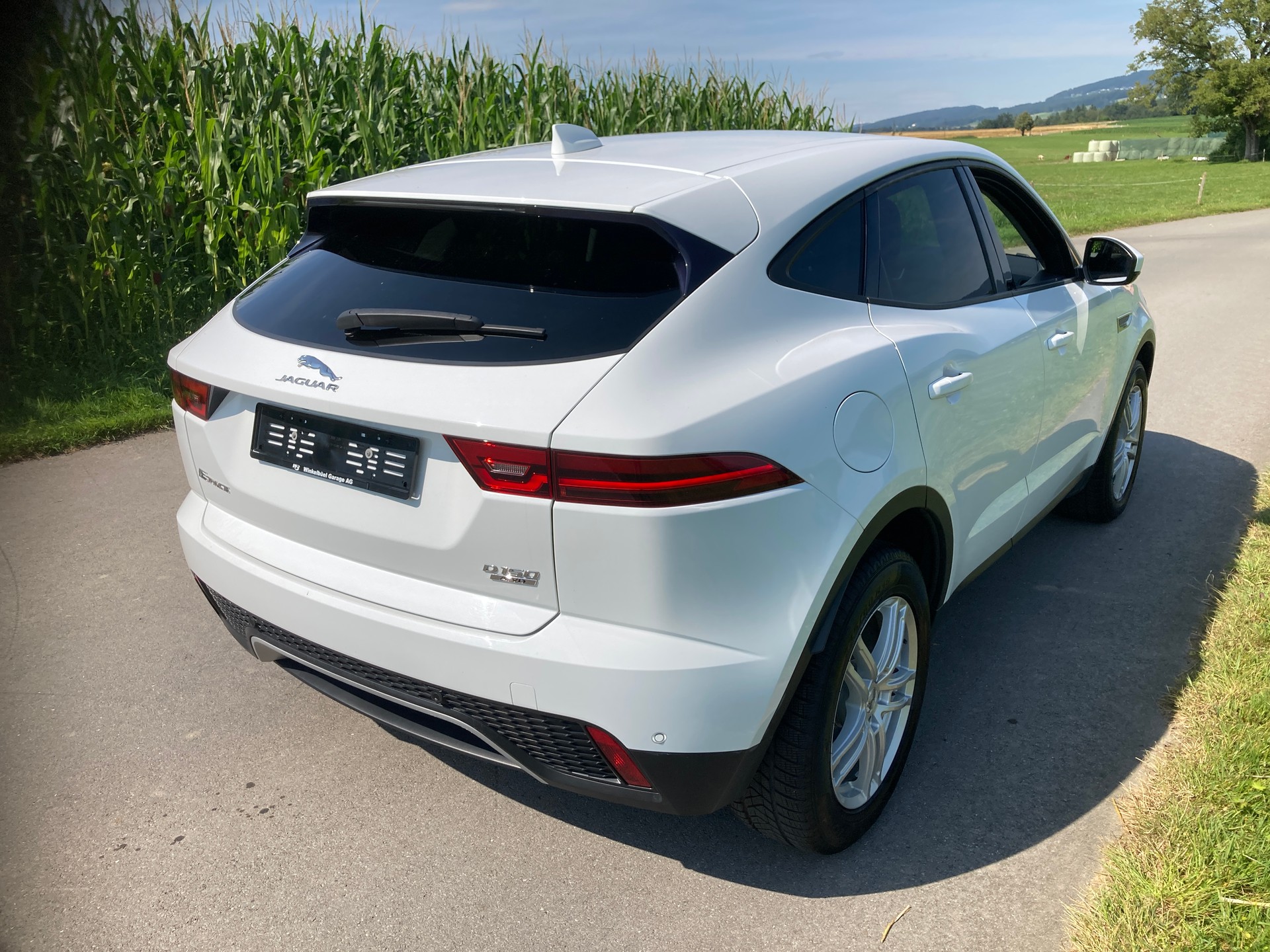 JAGUAR E-Pace 2.0d D150 AWD Automatik-image-2