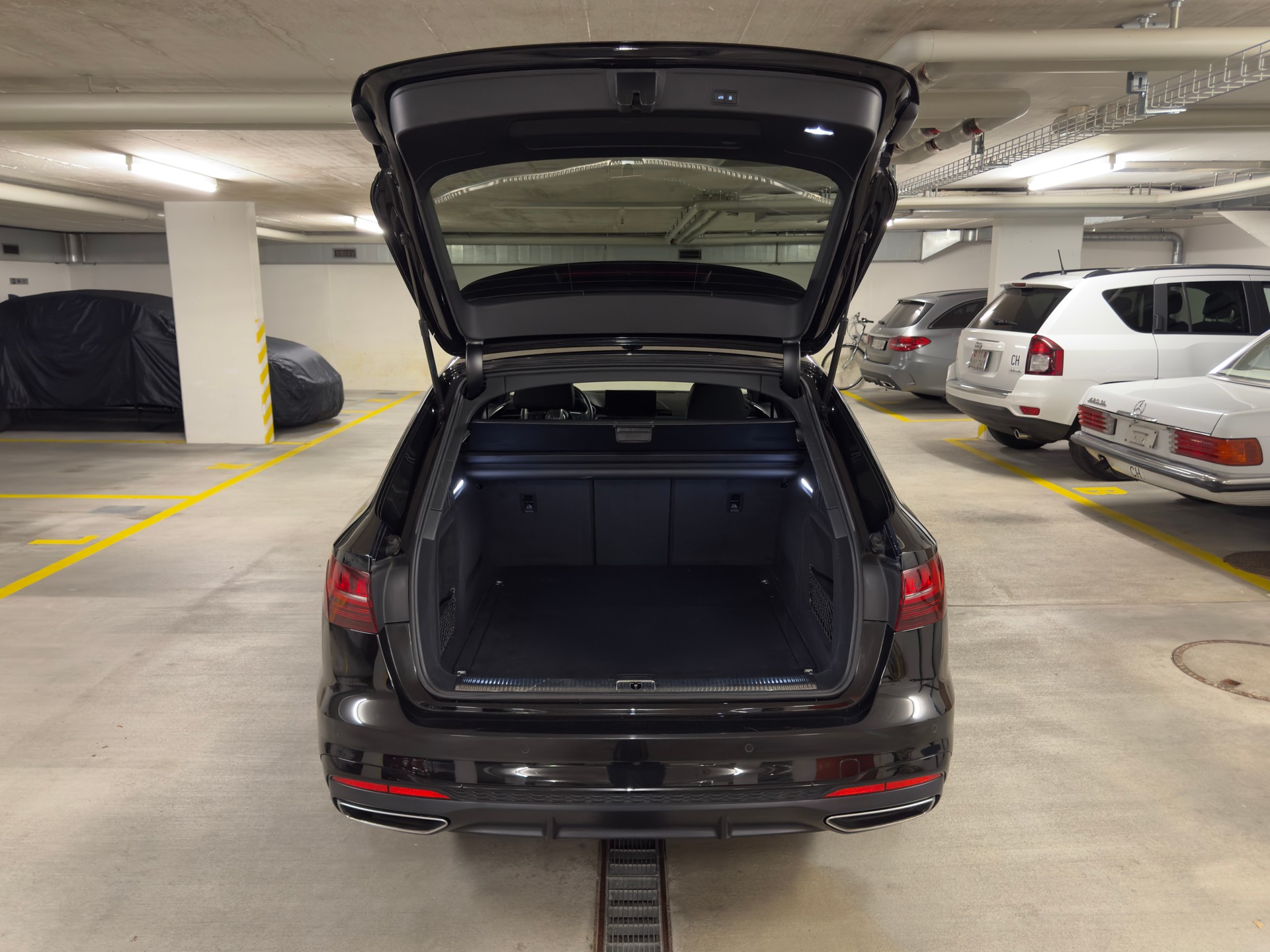 AUDI 2.0 40 TDI S Line Attraction quattro S-Tronic-image-8