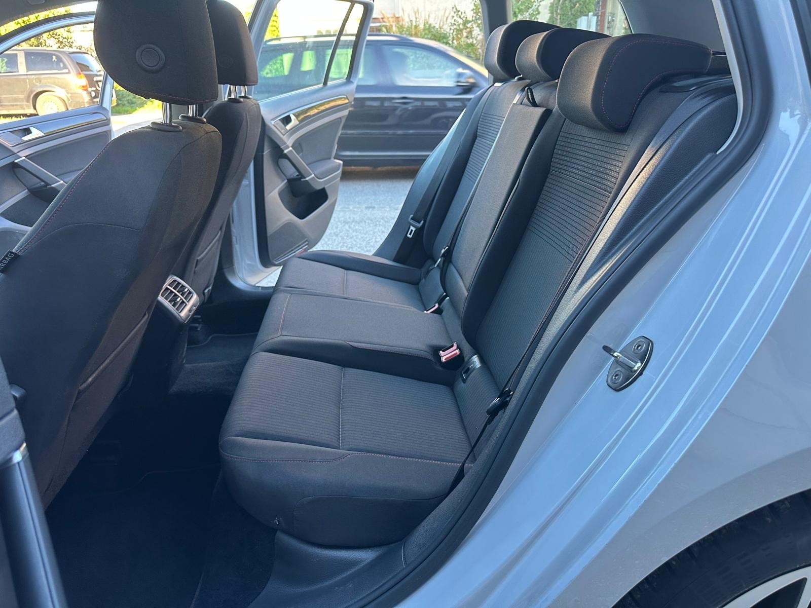 VW Golf Variant 1.4 TSI Comfortline-image-10