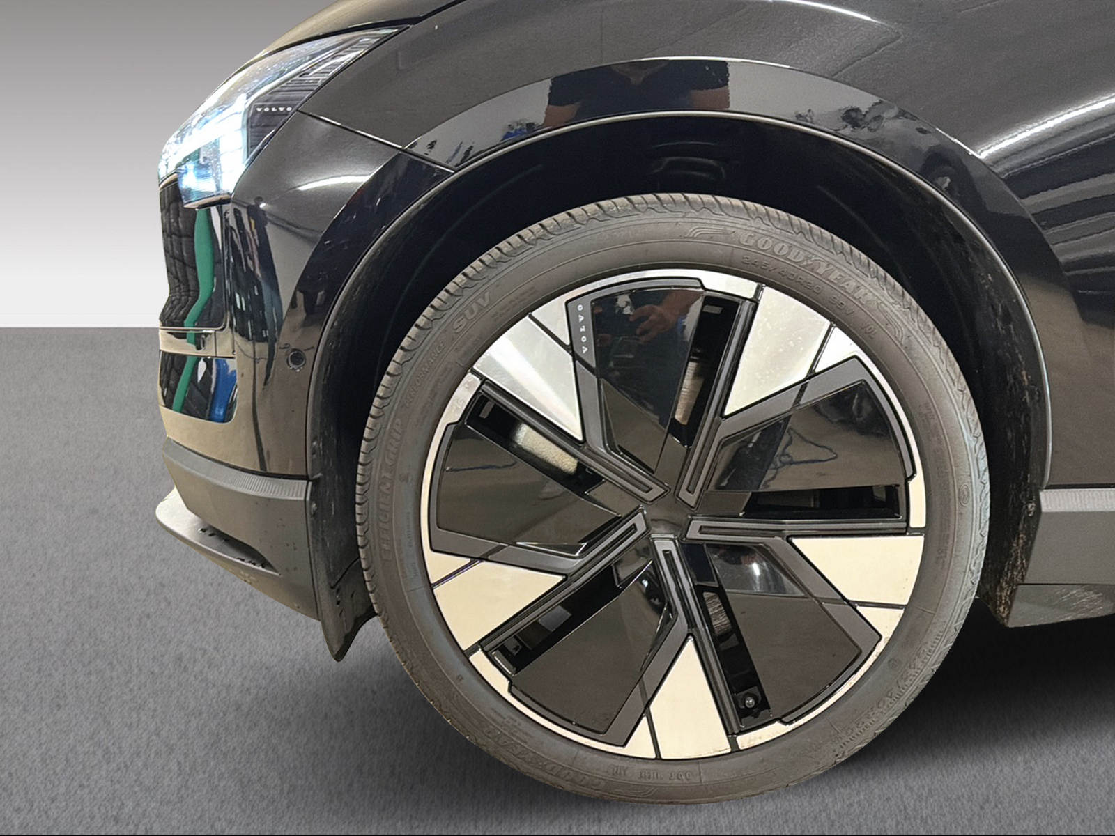 VOLVO EX30 E60 Ultra-image-18