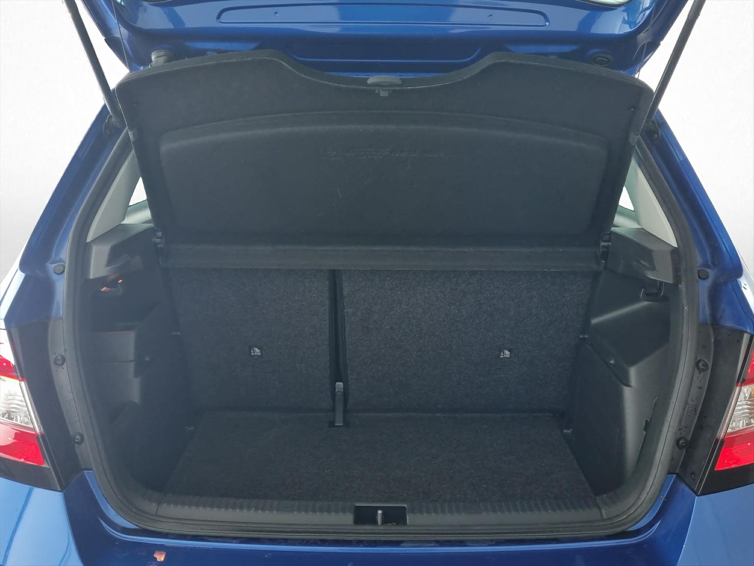 SKODA Fabia 1.2 TSI Ambition DSG Swiss Edition-image-14