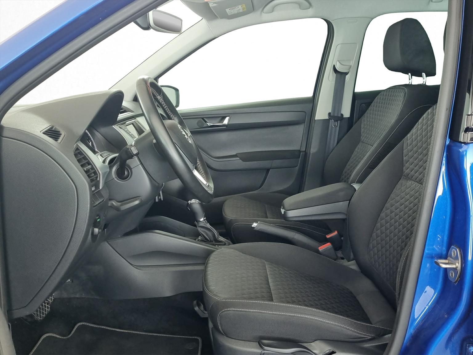 SKODA Fabia 1.2 TSI Ambition DSG Swiss Edition-image-5