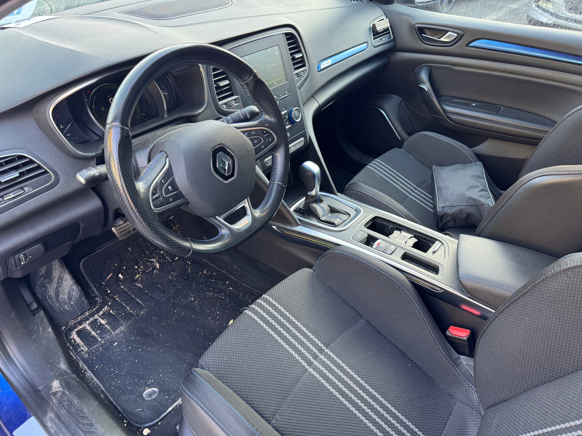 RENAULT Mégane Grandtour 1.3 16V Turbo GT Line EDC-image-17