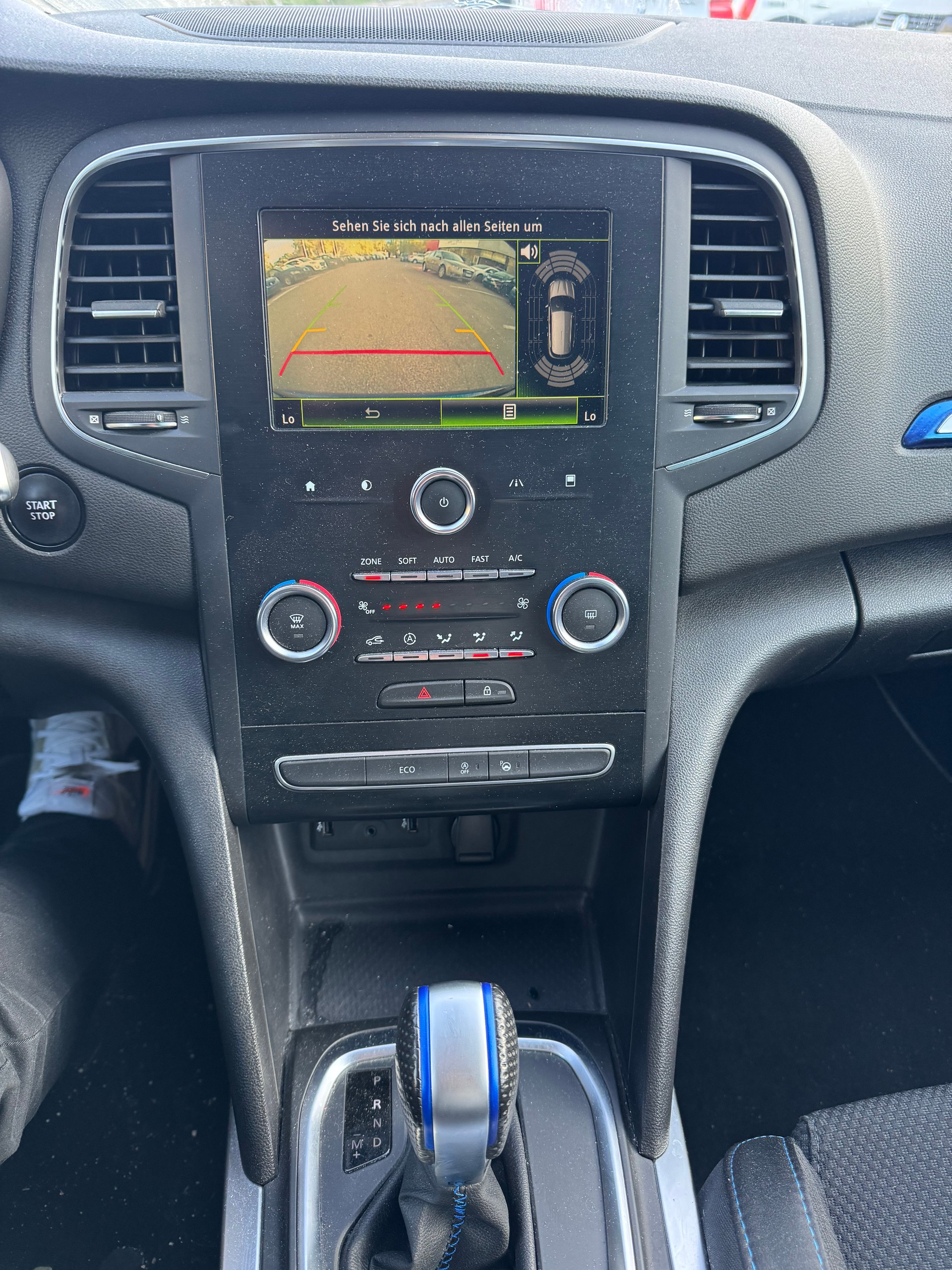 RENAULT Mégane Grandtour 1.3 16V Turbo GT Line EDC-image-19