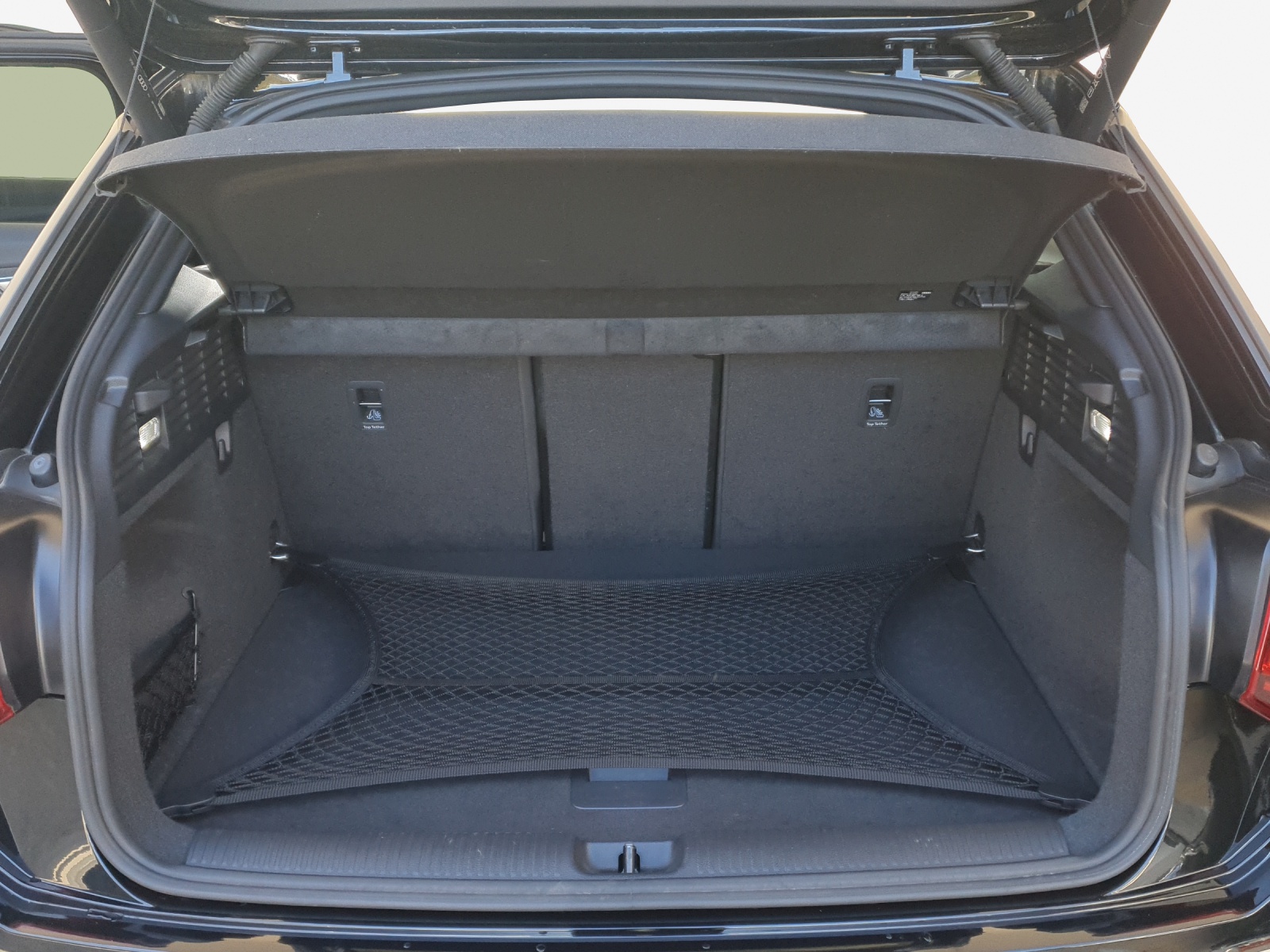 AUDI Q2 35 TFSI S line S-tronic-image-12