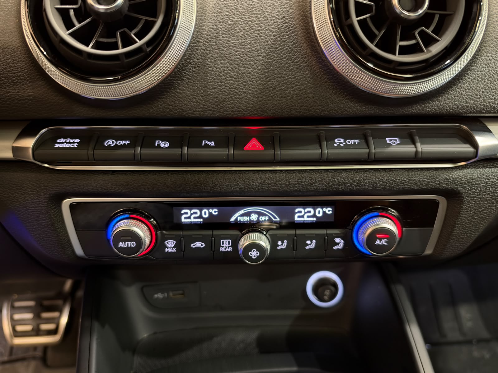 AUDI A3 Limousine 35 TDI Sport S-tronic-image-13
