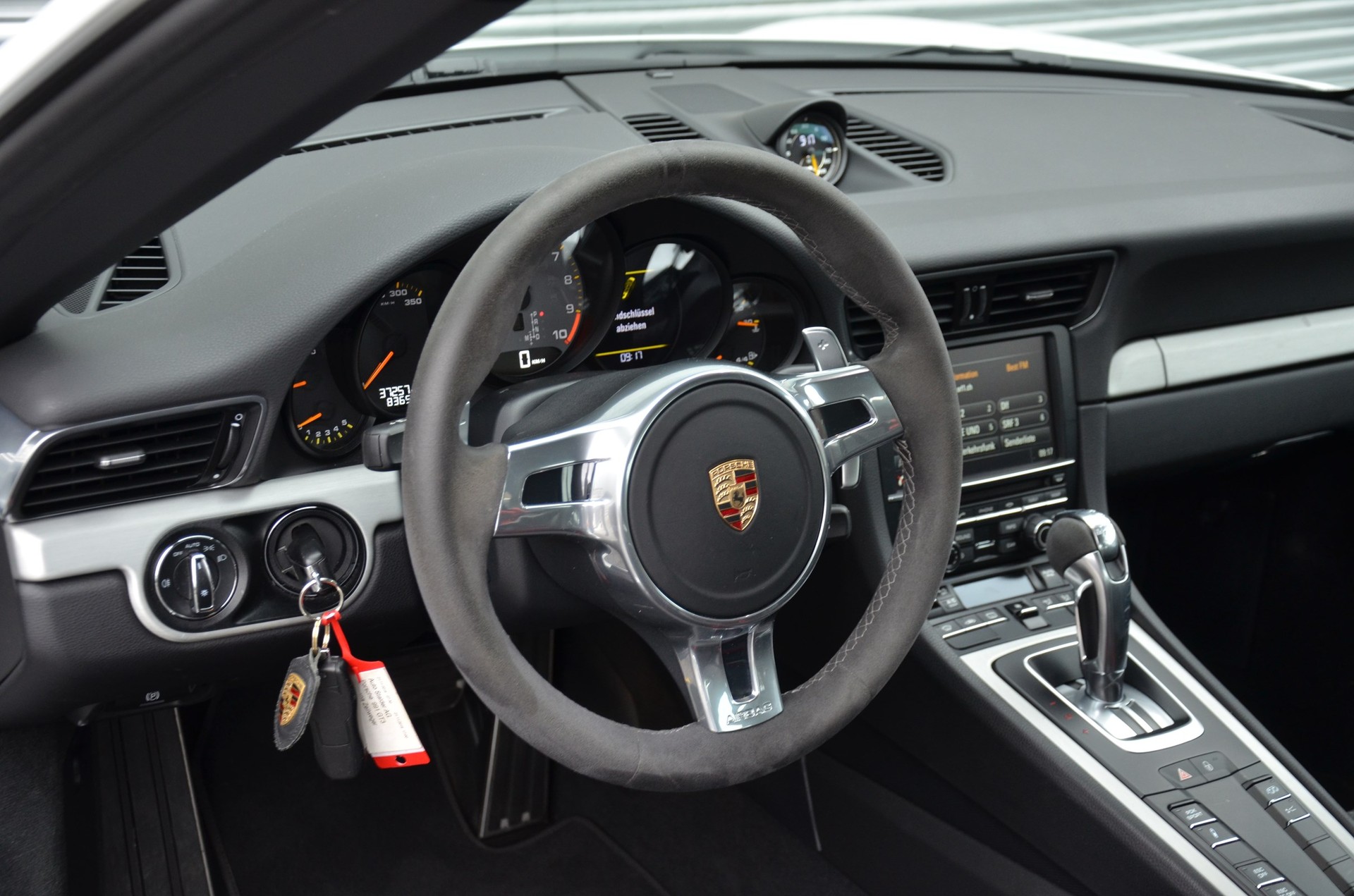 PORSCHE 911 GT3 PDK-image-17