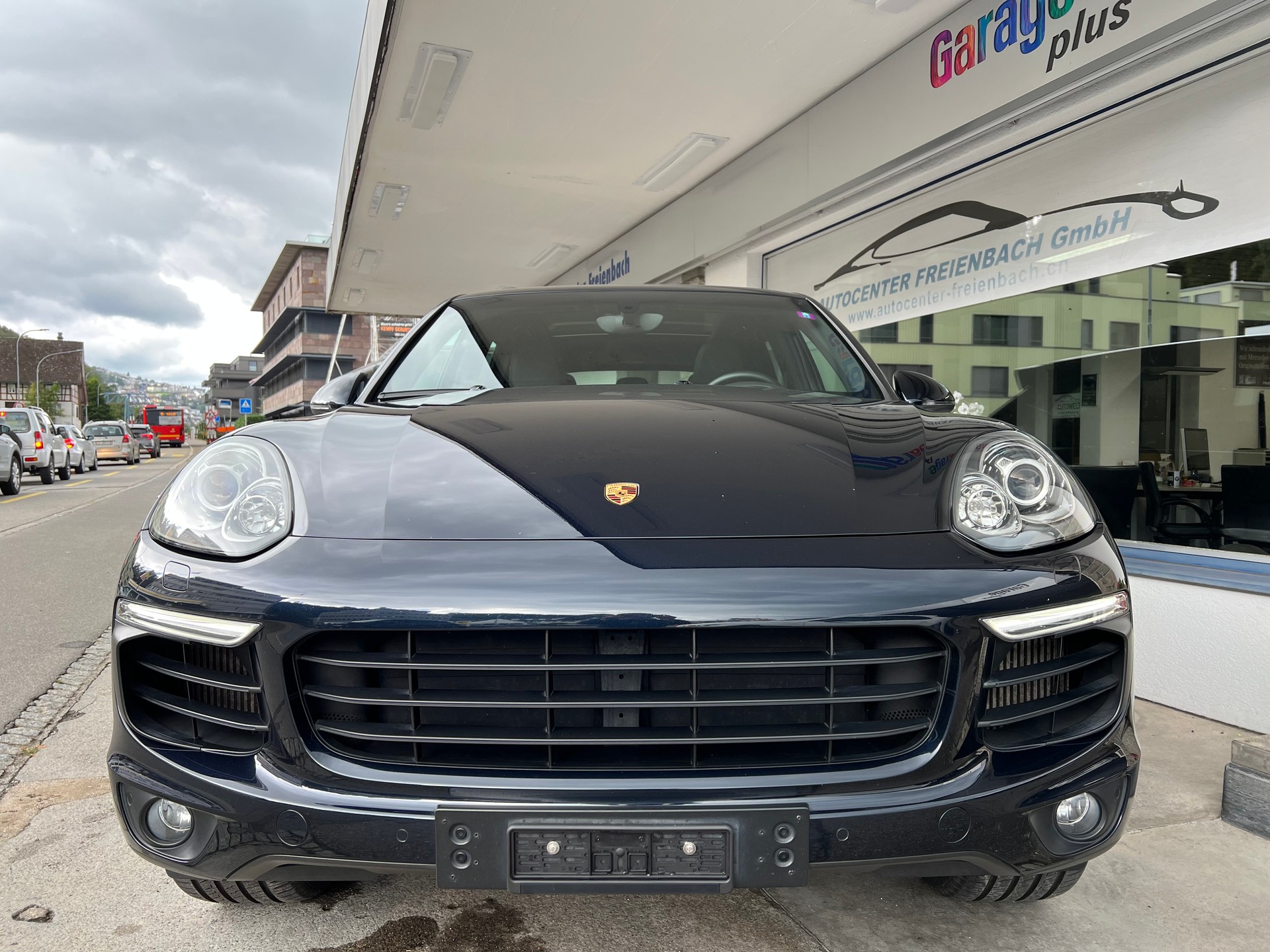 PORSCHE Cayenne Diesel-image-1