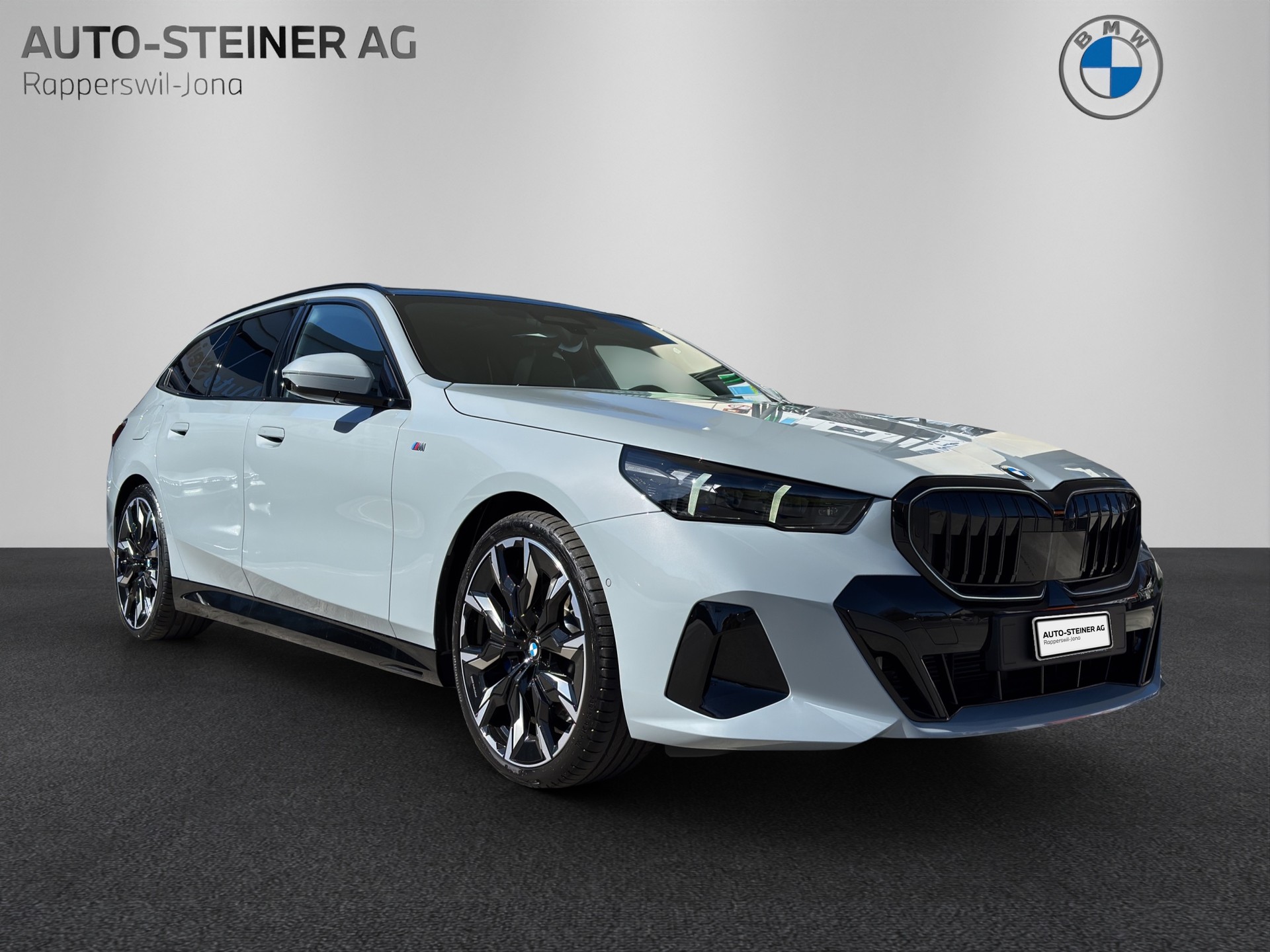 BMW 520d xDrive 48V Touring M Sport Pro Steptronic-image-6