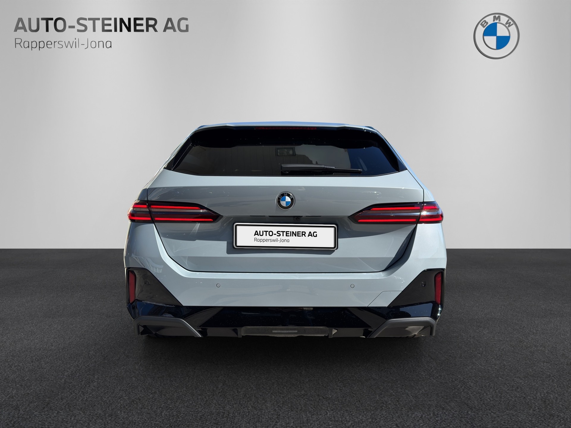 BMW 520d xDrive 48V Touring M Sport Pro Steptronic-image-3