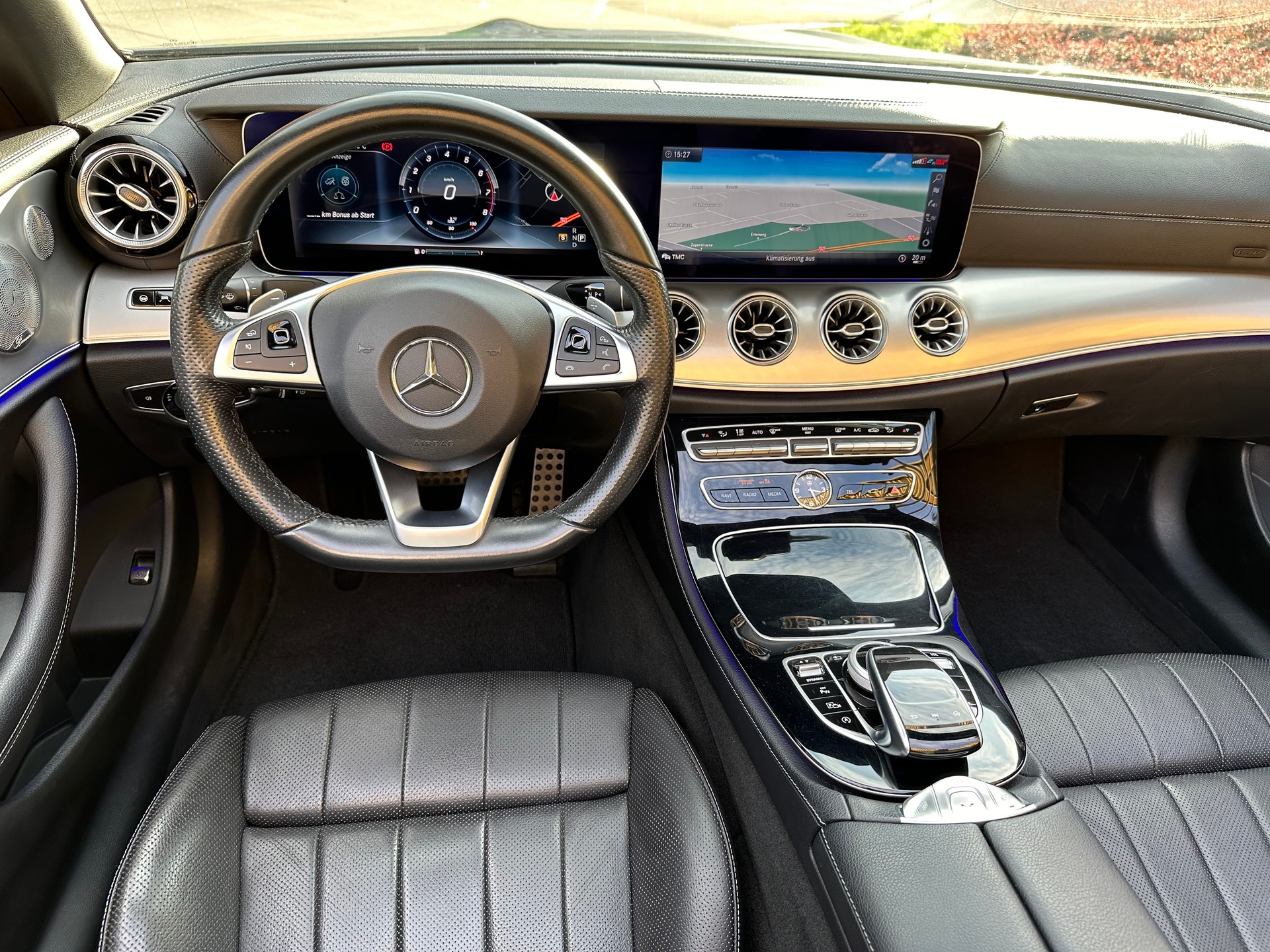 MERCEDES-BENZ E 400 Cabriolet AMG Line 4 Matic 9G-Tronic-image-9