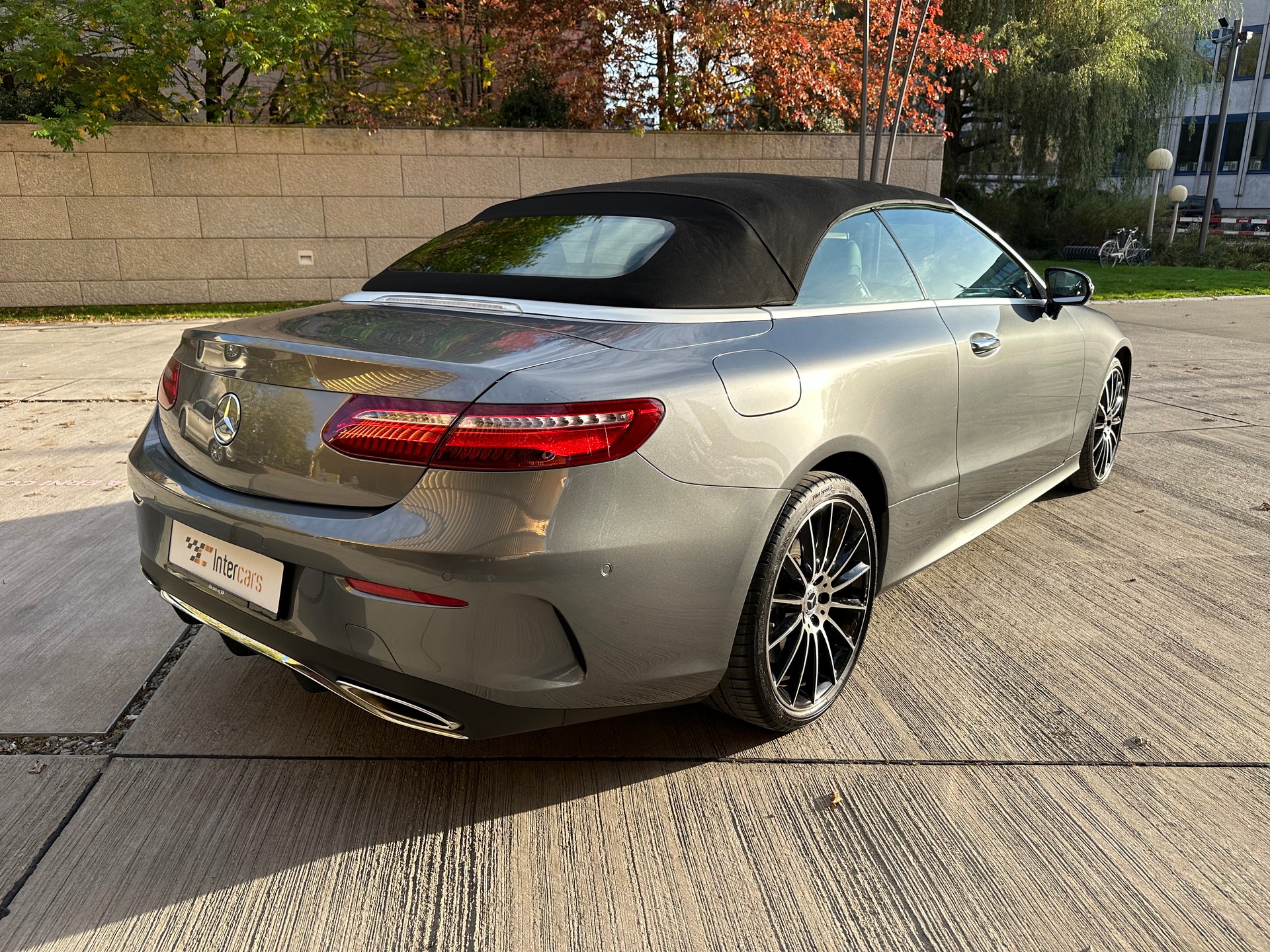 MERCEDES-BENZ E 400 Cabriolet AMG Line 4 Matic 9G-Tronic-image-15