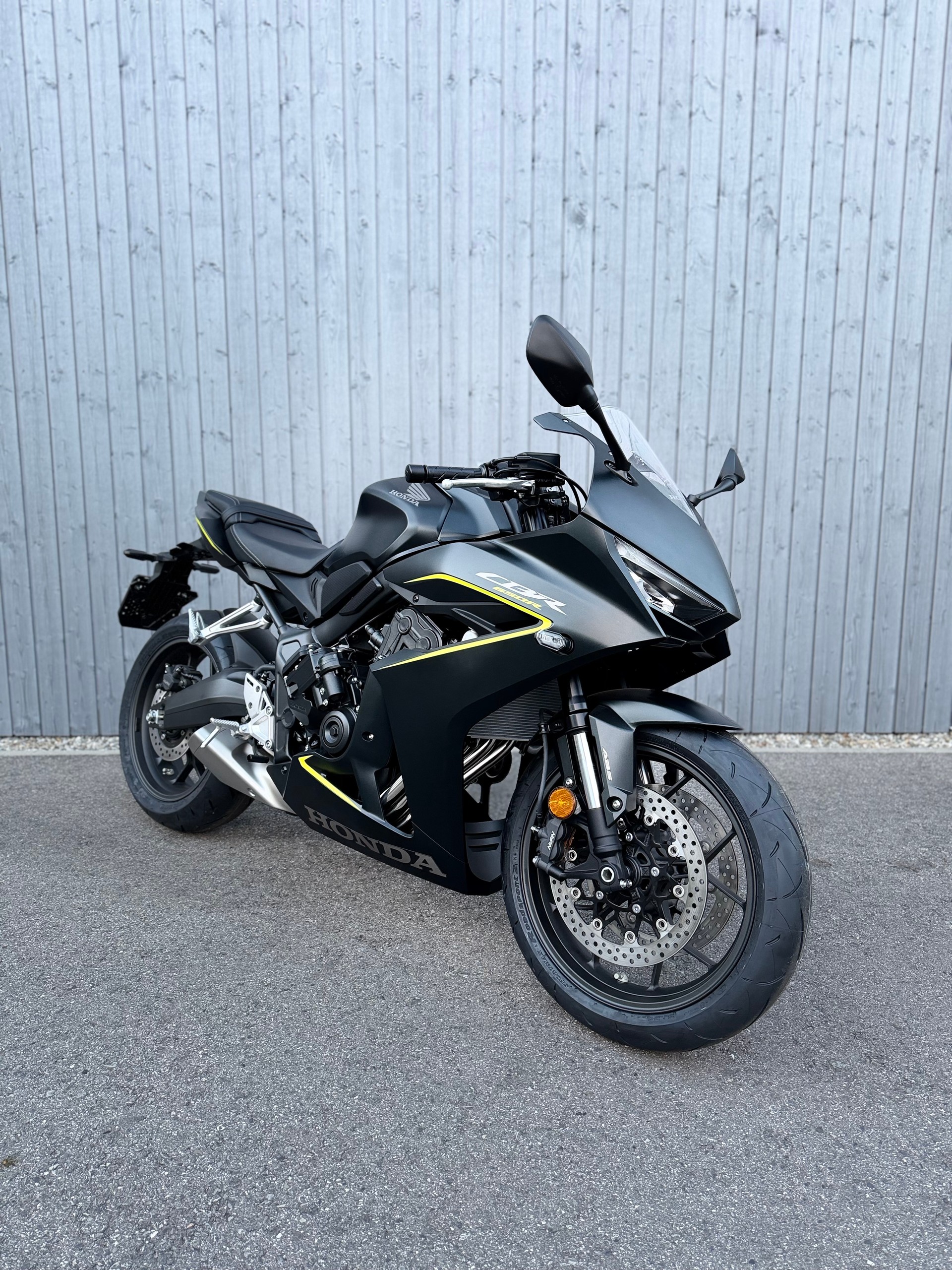 HONDA CBR 650 R E-Clutch-showroom-element-1
